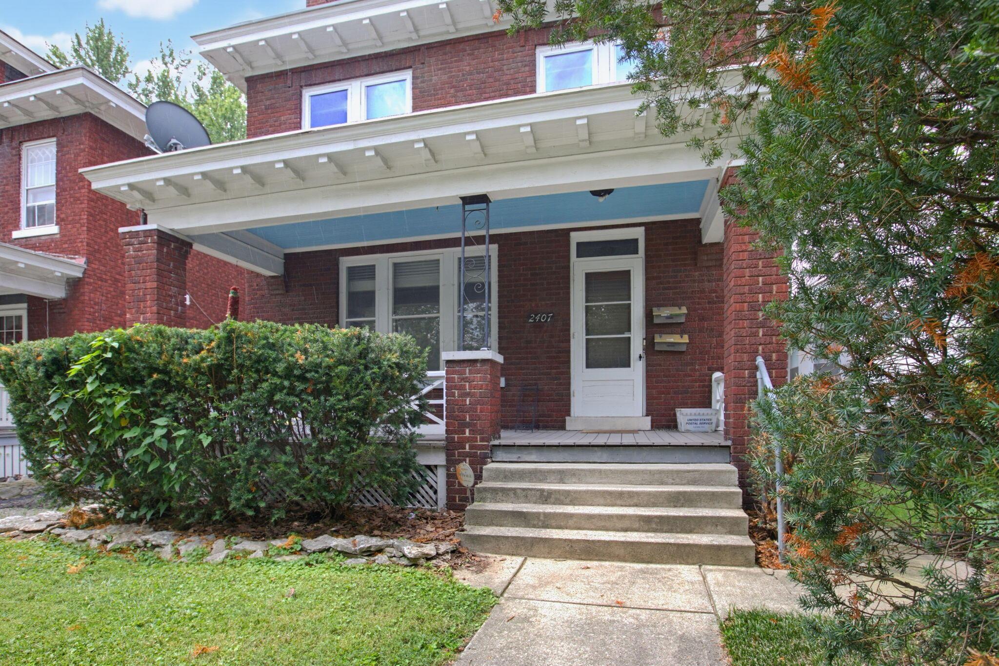 2407 Summit Street Property Photo 3