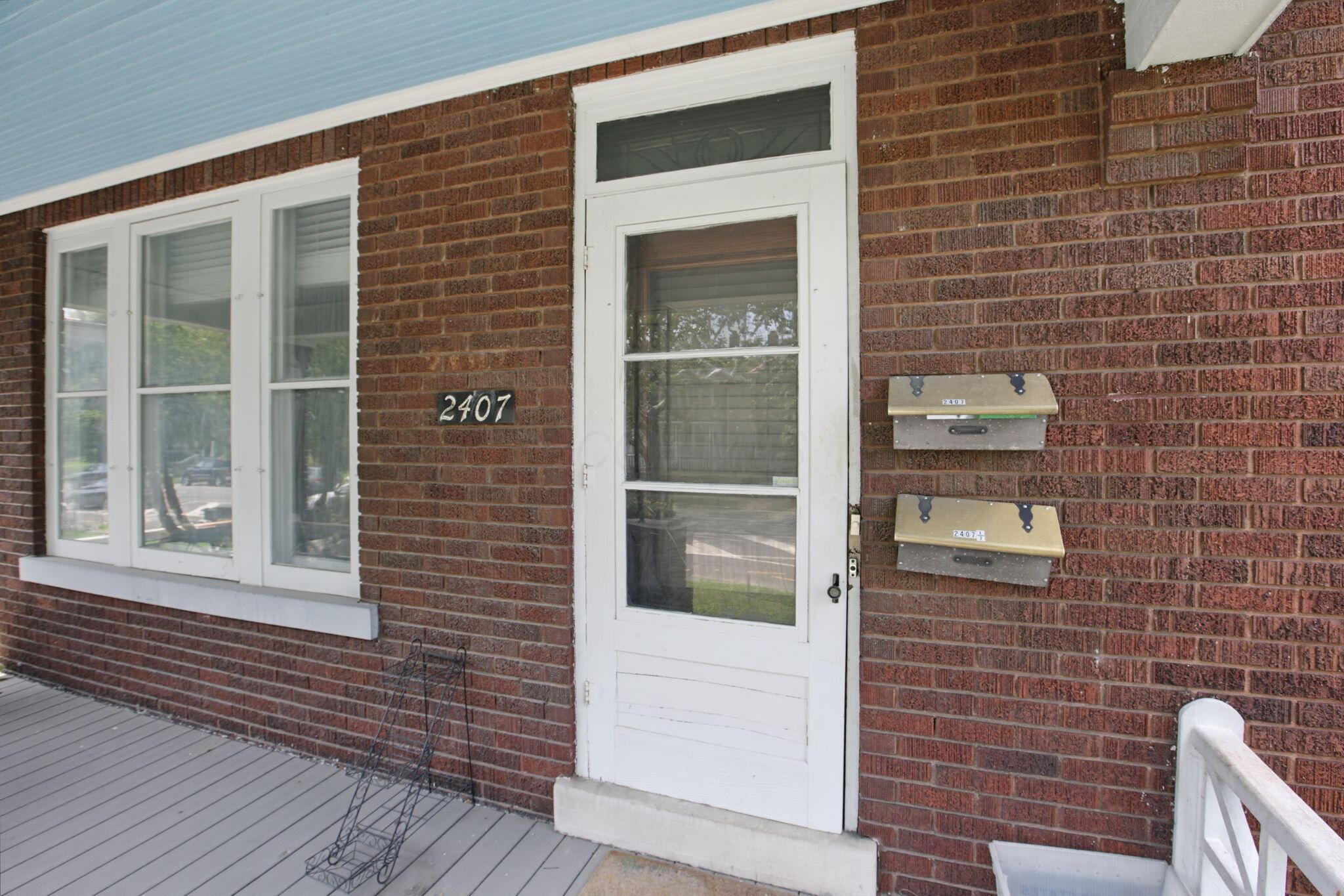 2407 Summit Street Property Photo 4