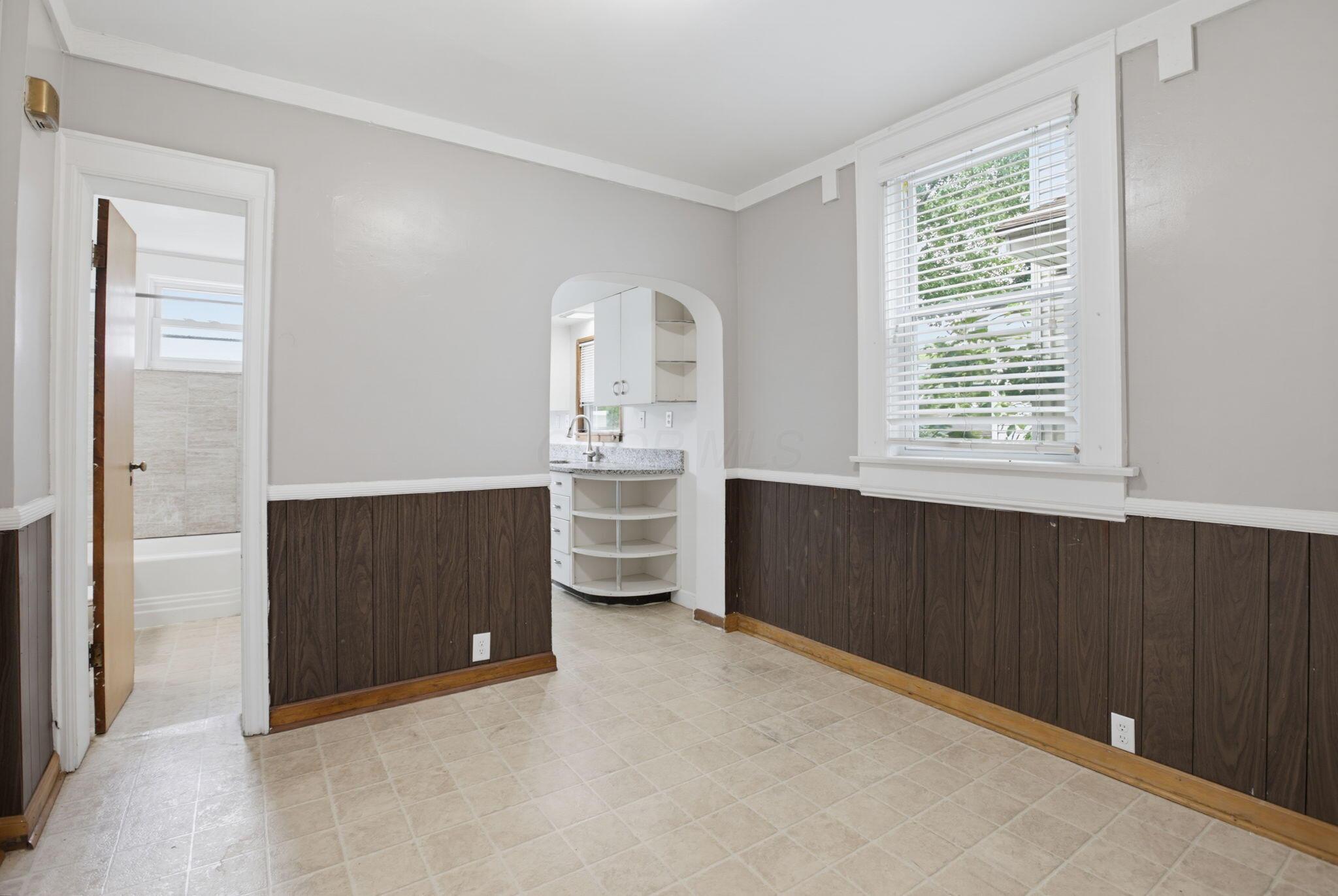 2407 Summit Street Property Photo 18