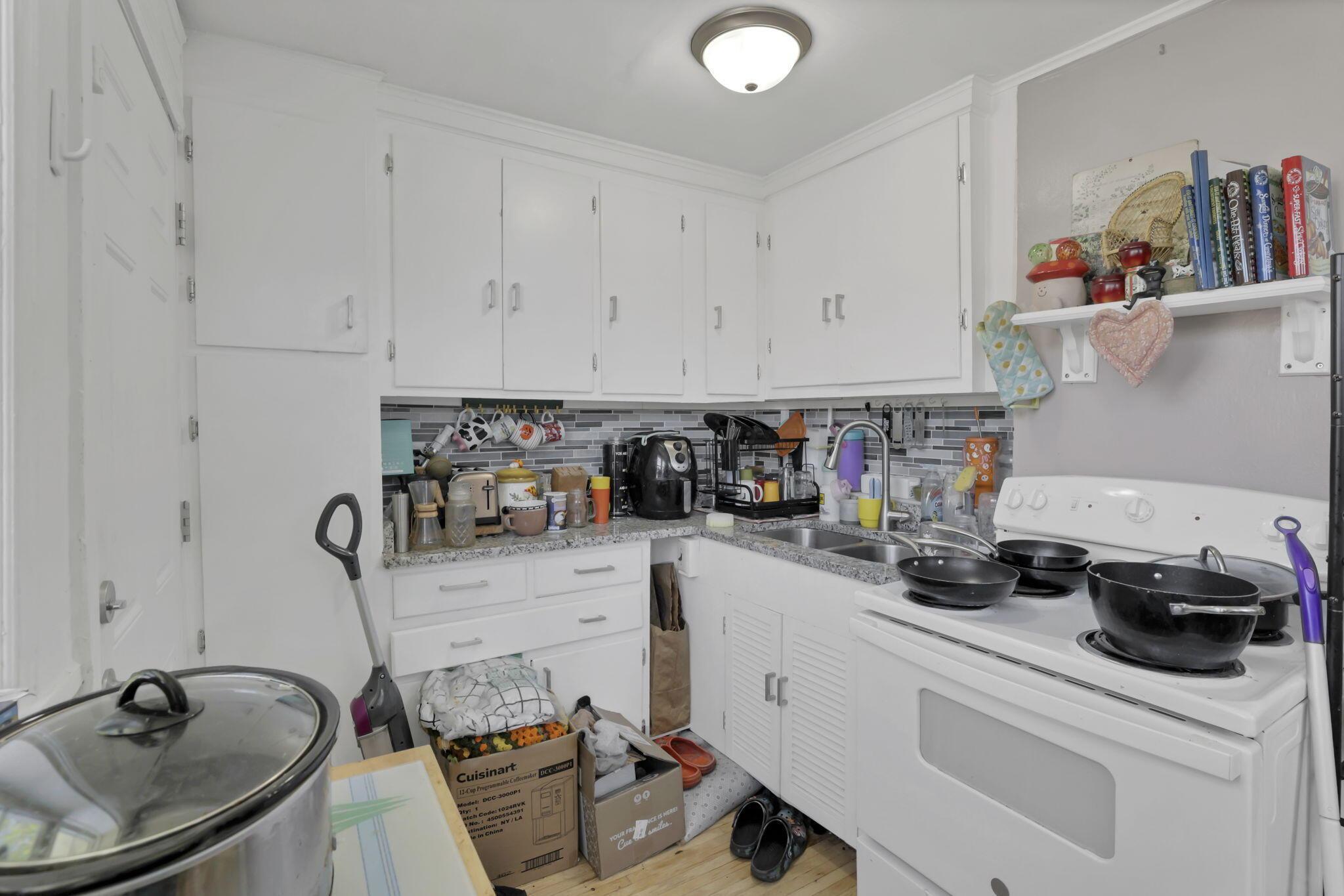2407 Summit Street Property Photo 40