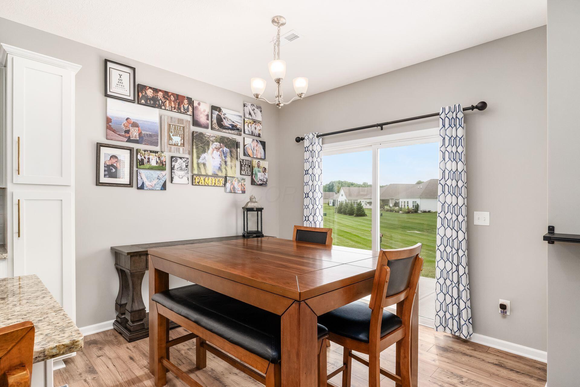 319 Mannaseh Drive W Property Photo 6