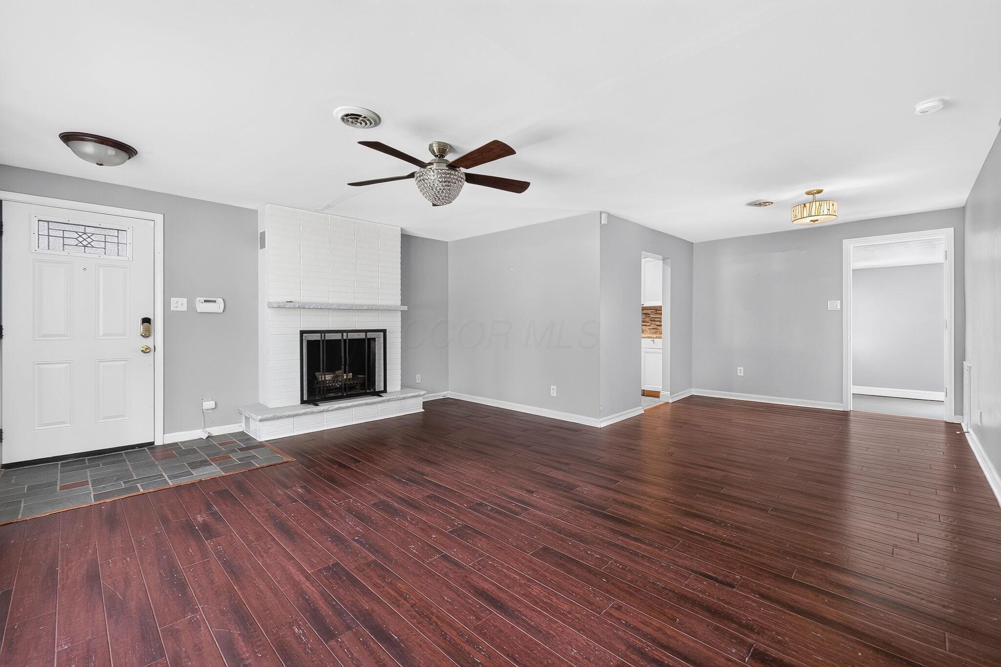 475 W Johnstown Road Property Photo 6
