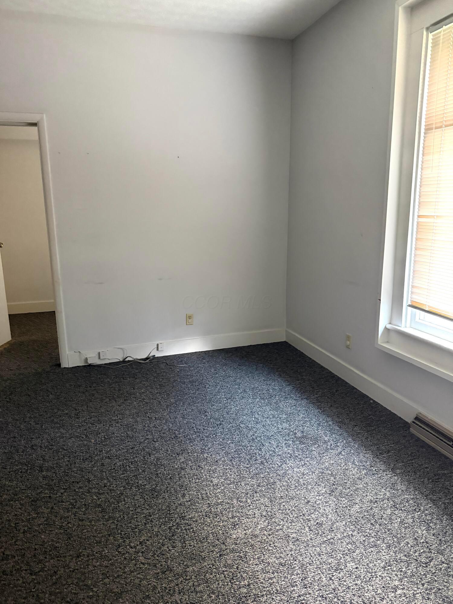 922 E Main Street Property Photo 6