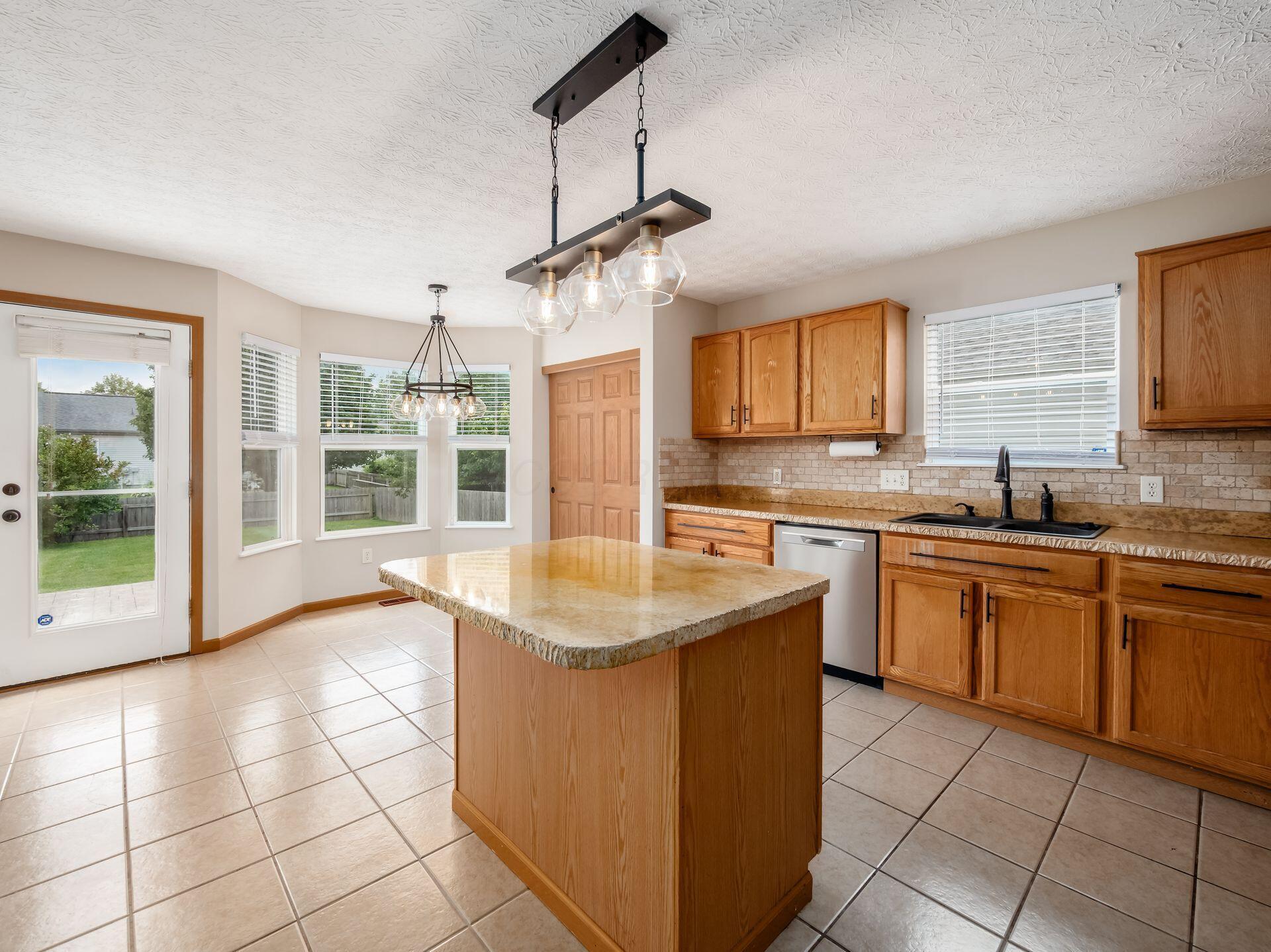 280 Stonhope Drive Property Photo 16