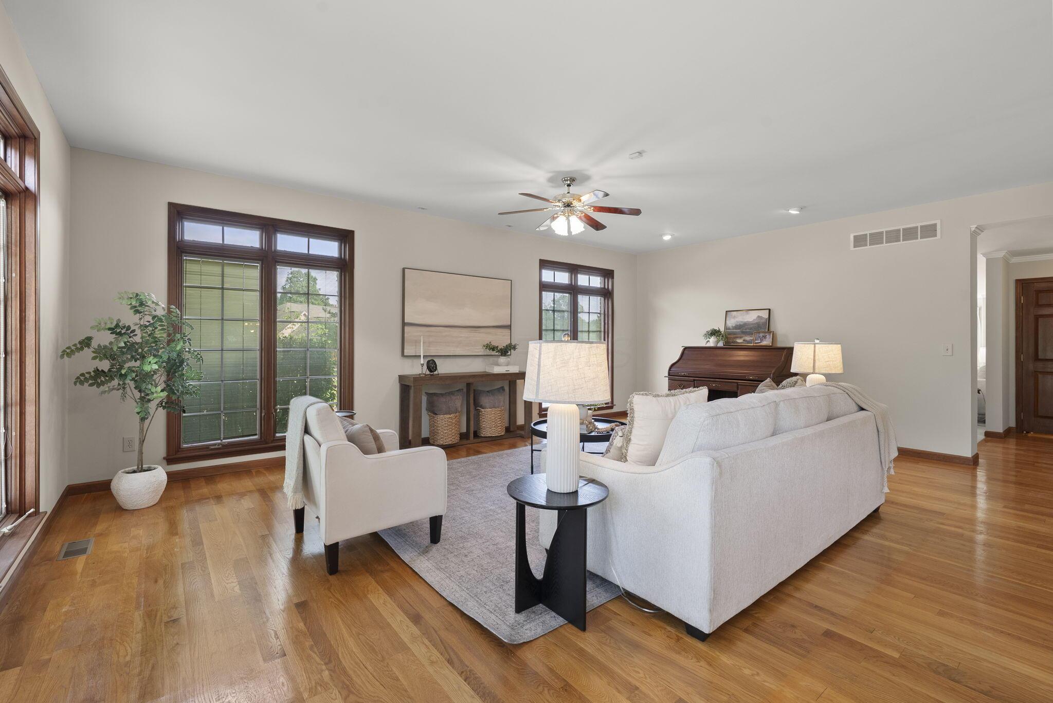 2227 Ashbury Close Property Photo 10