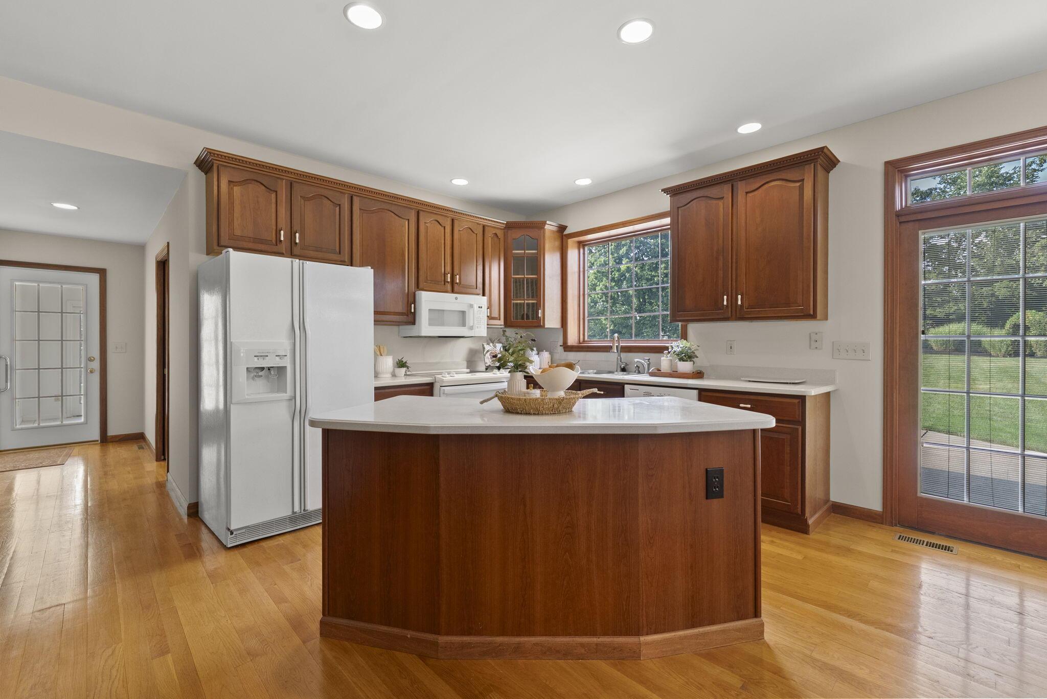 2227 Ashbury Close Property Photo 15