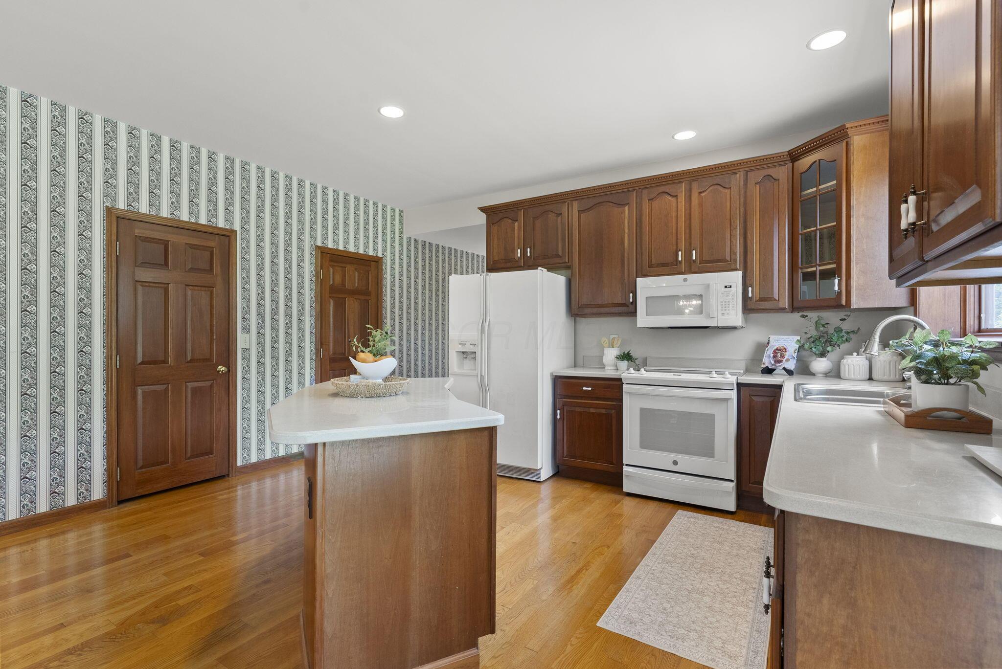 2227 Ashbury Close Property Photo 18