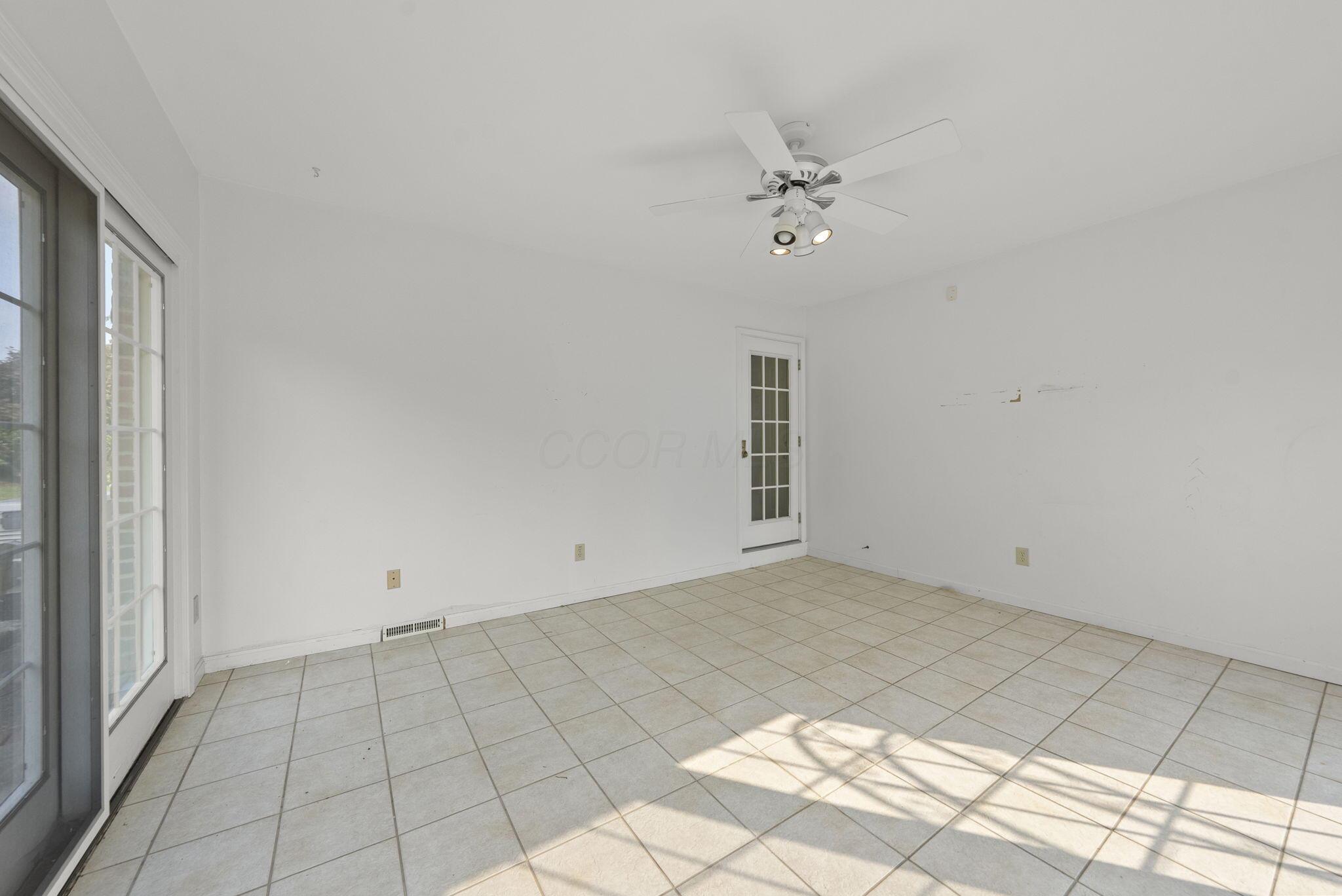 2227 Ashbury Close Property Photo 20