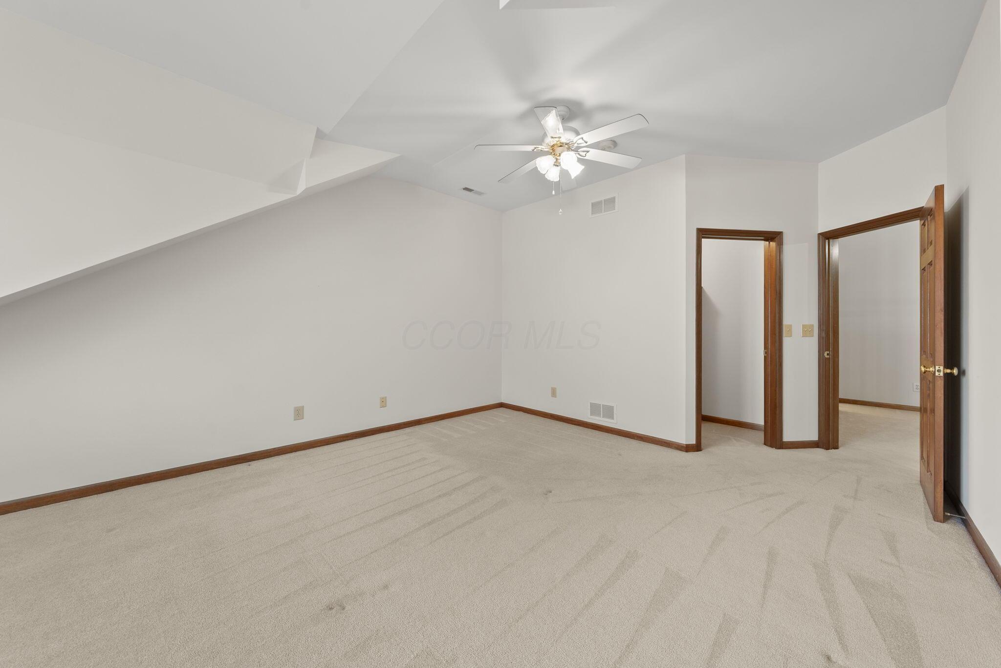2227 Ashbury Close Property Photo 29