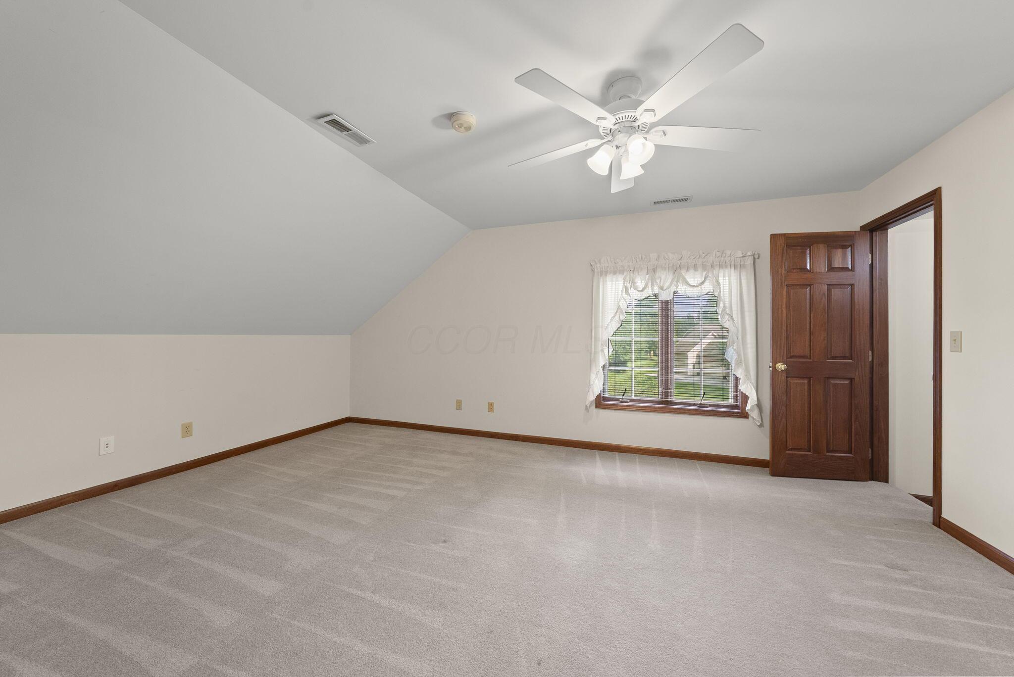 2227 Ashbury Close Property Photo 34