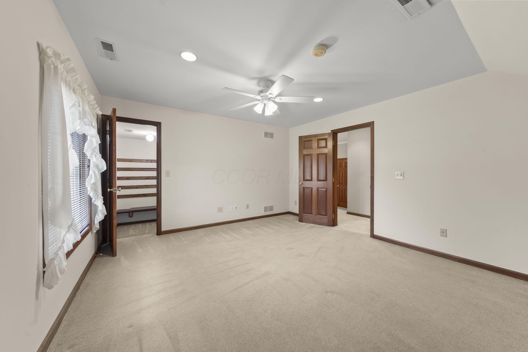 2227 Ashbury Close Property Photo 35