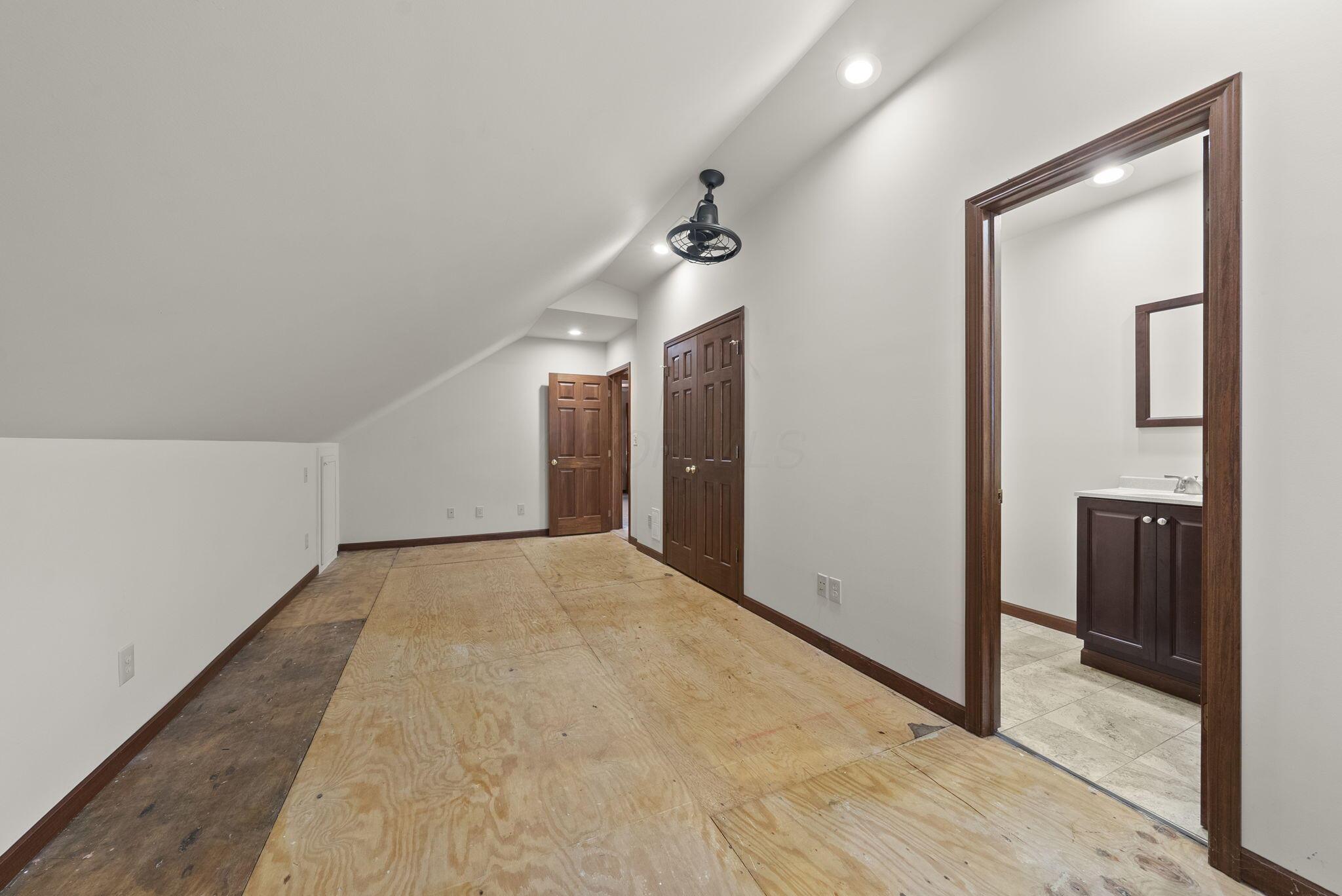 2227 Ashbury Close Property Photo 39