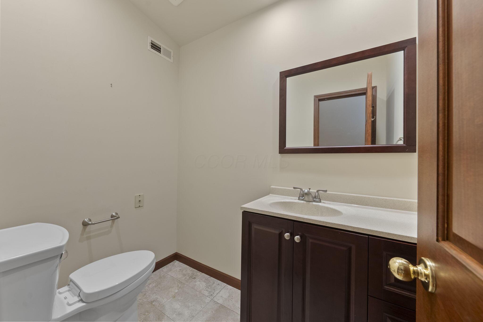 2227 Ashbury Close Property Photo 40