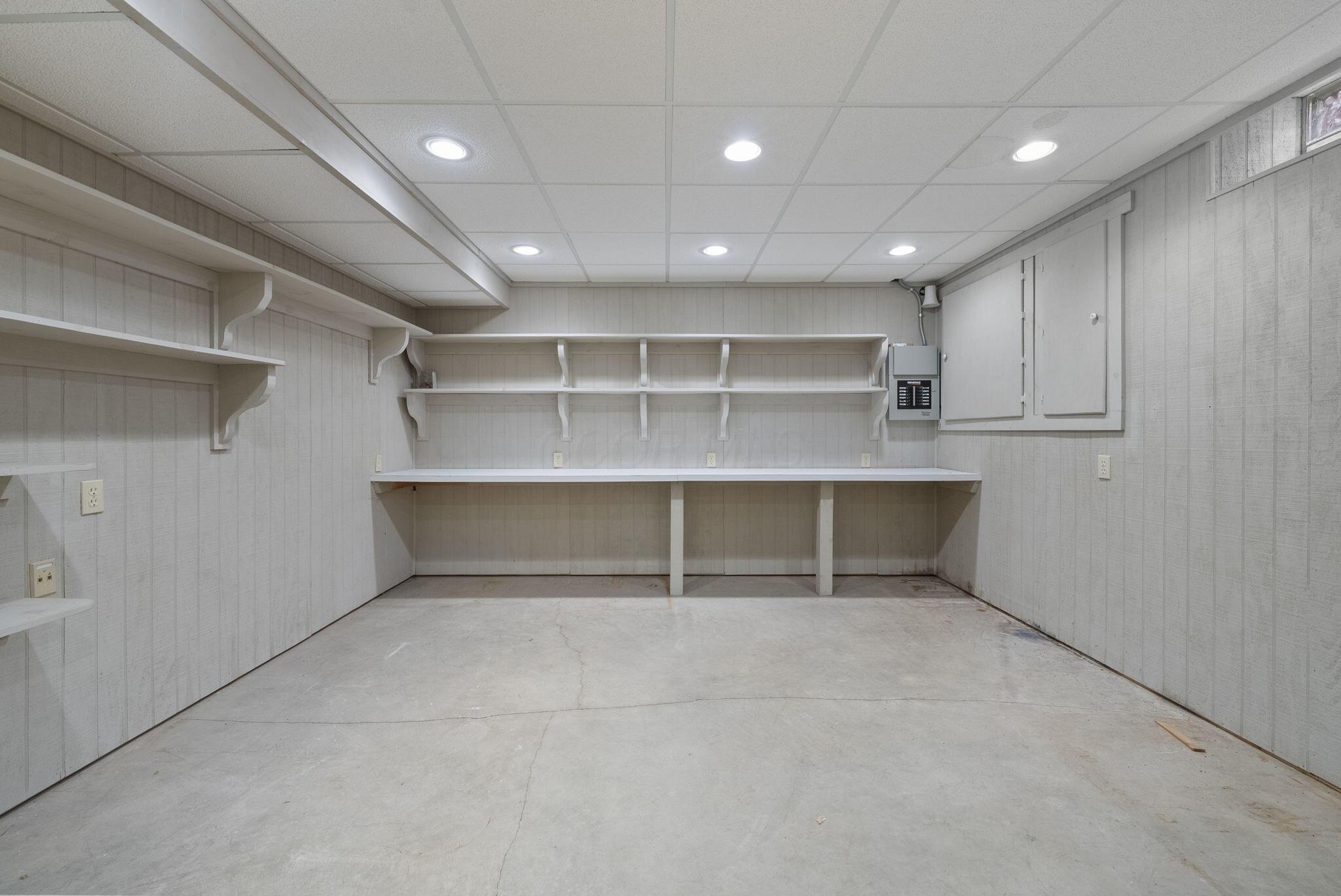 2227 Ashbury Close Property Photo 49