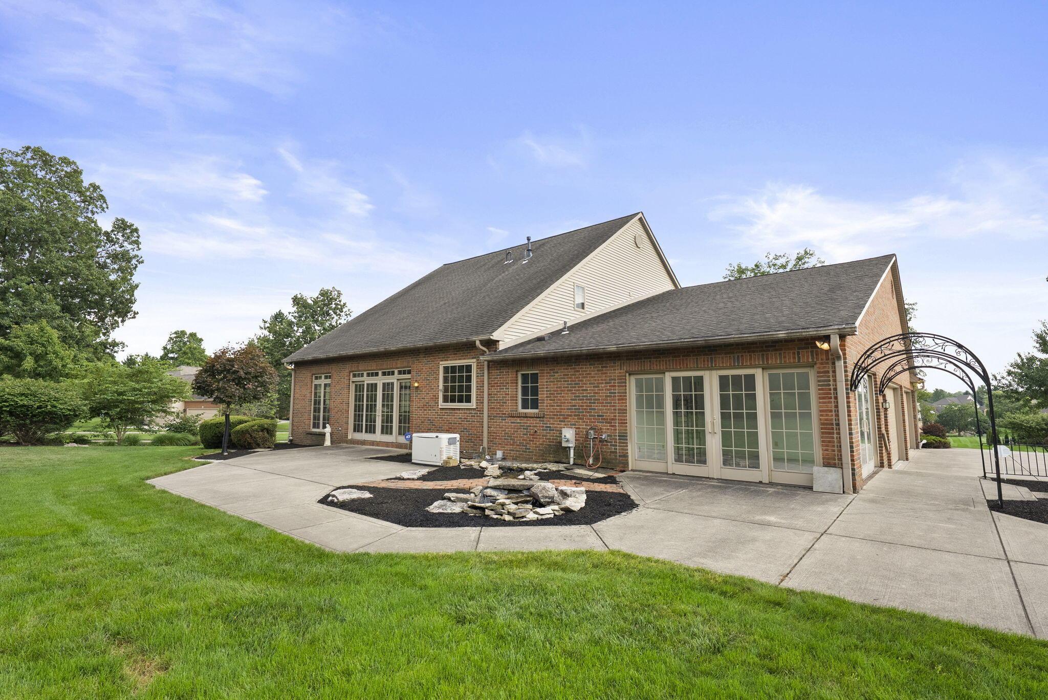 2227 Ashbury Close Property Photo 52
