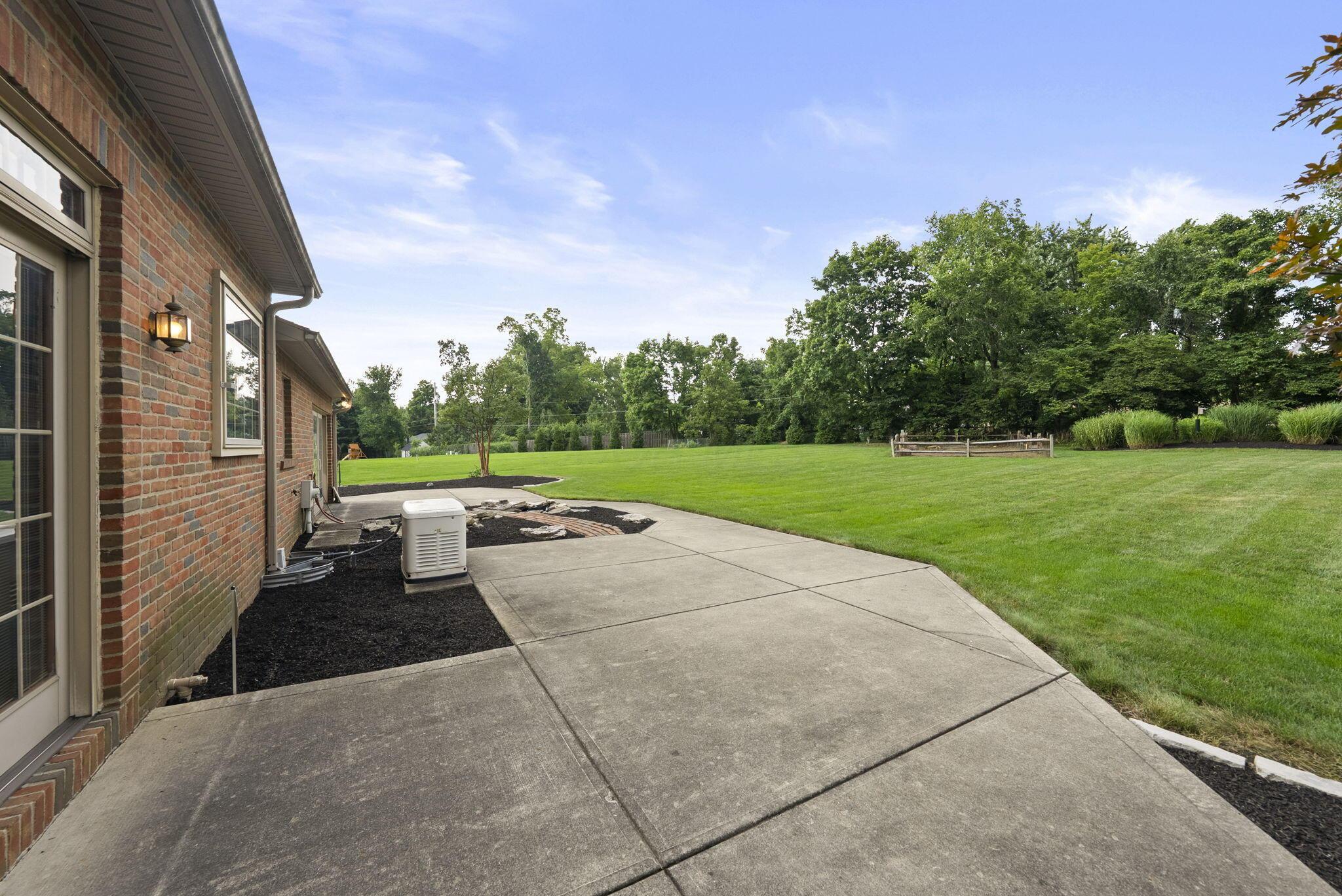 2227 Ashbury Close Property Photo 54