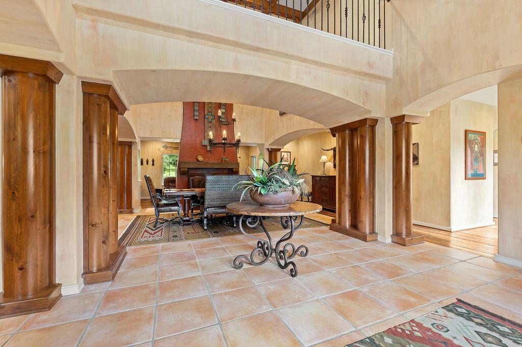 8000 Wills Run Lane Property Photo 6
