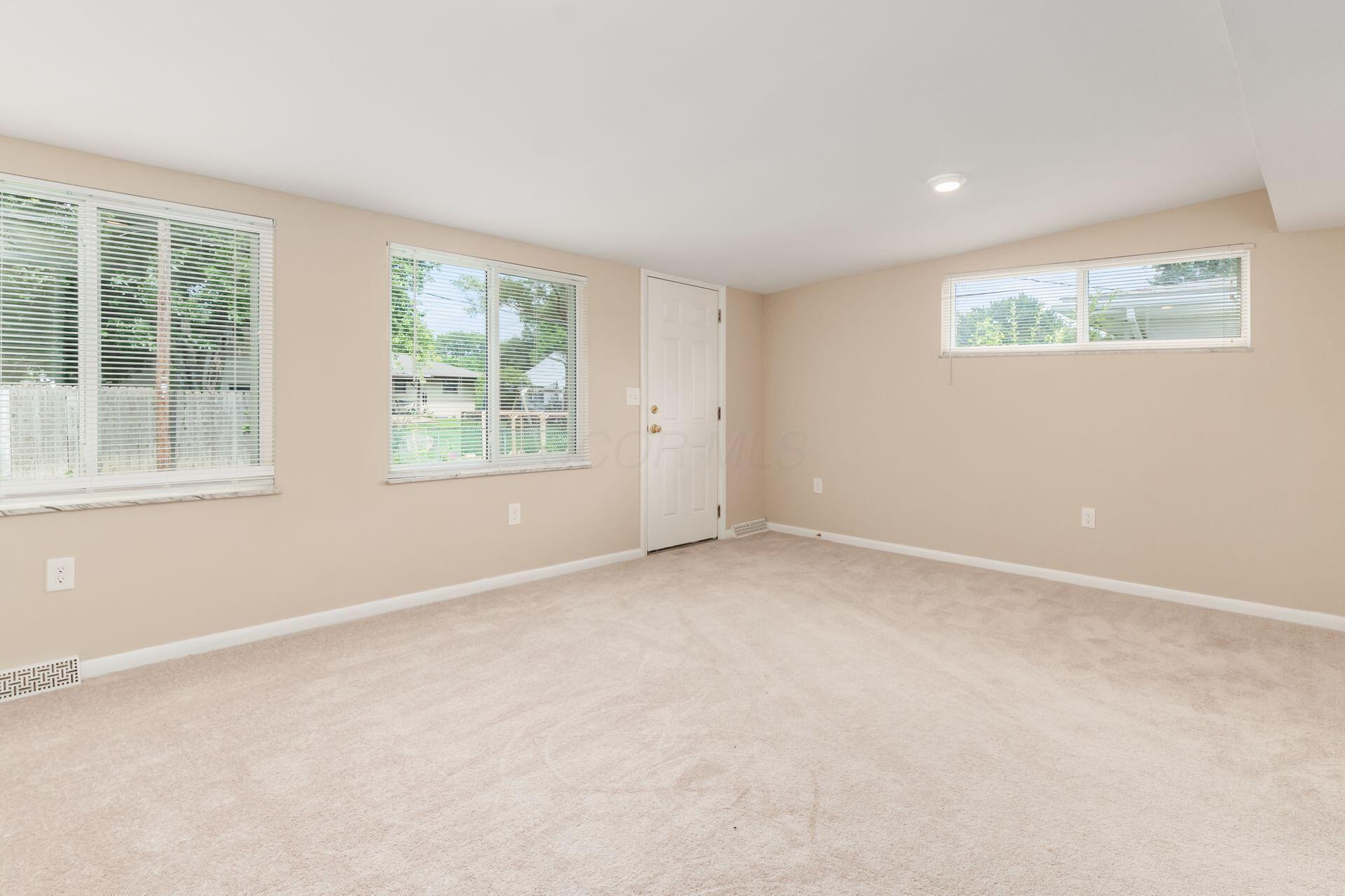 5152 Cavalier Drive Property Photo 5