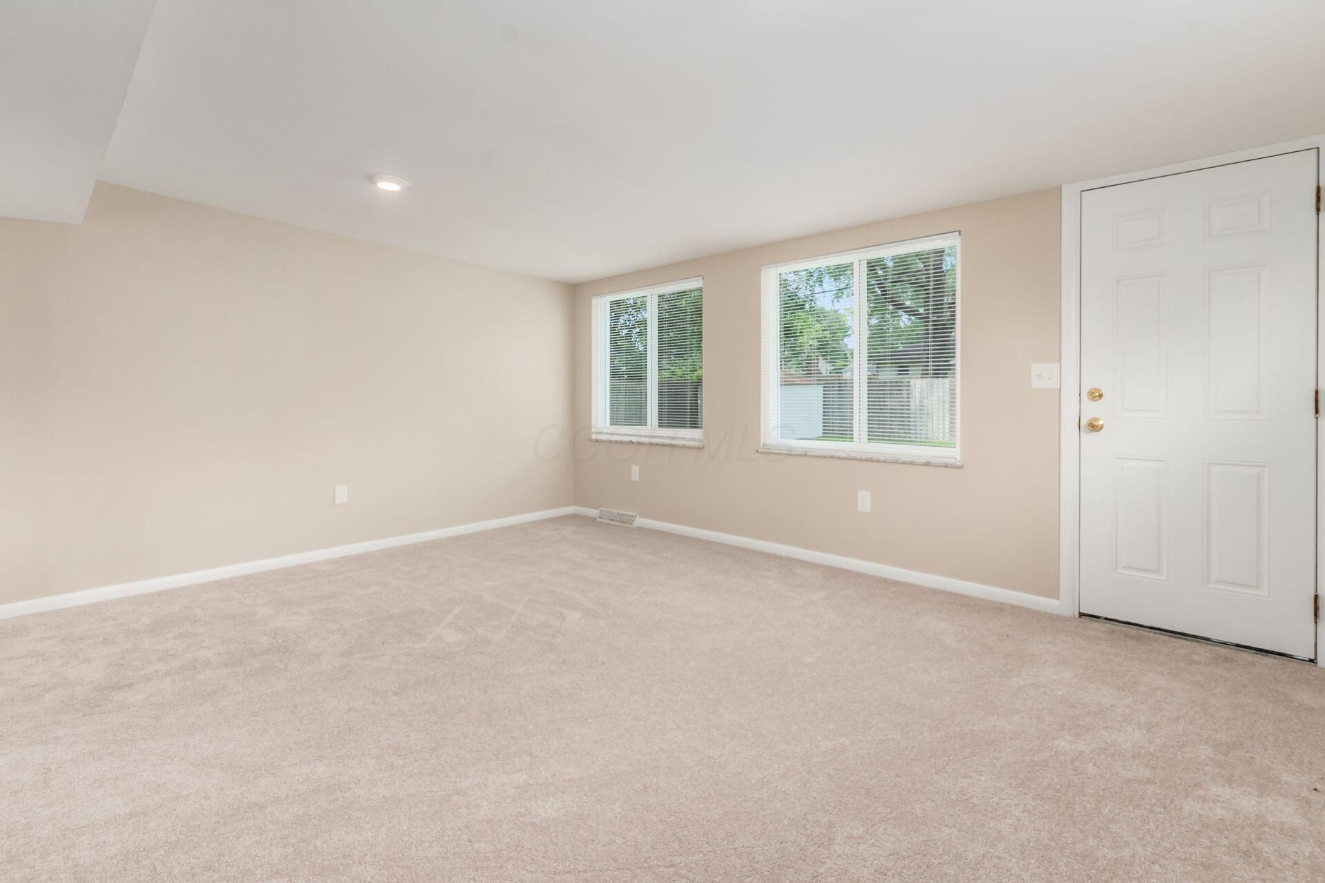 5152 Cavalier Drive Property Photo 6