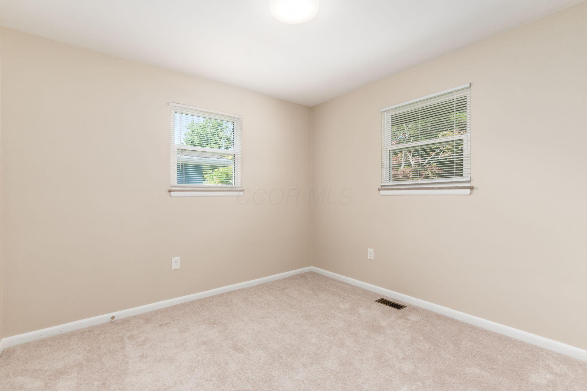 5152 Cavalier Drive Property Photo 9