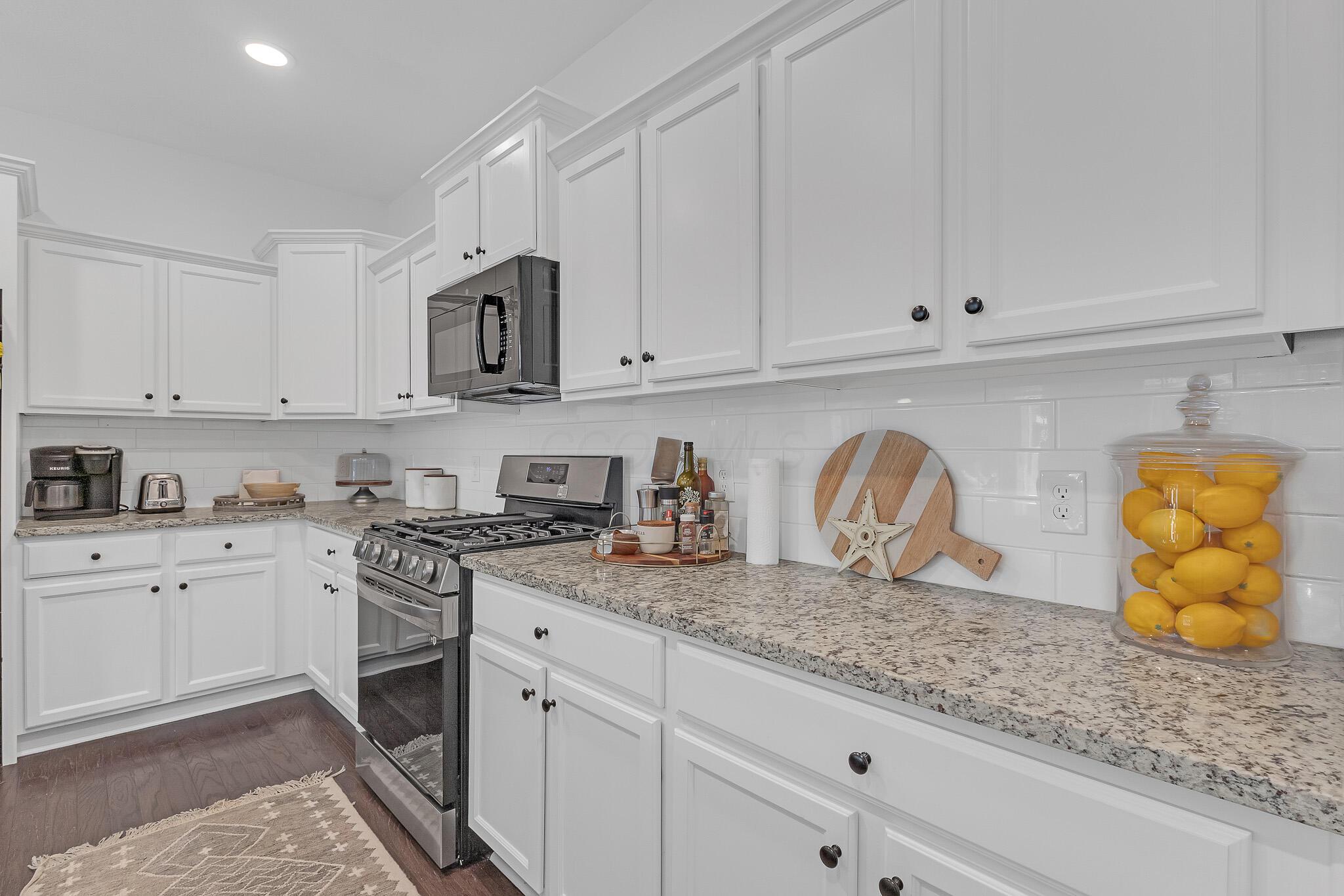 10516 Elderberry Drive Property Photo 15