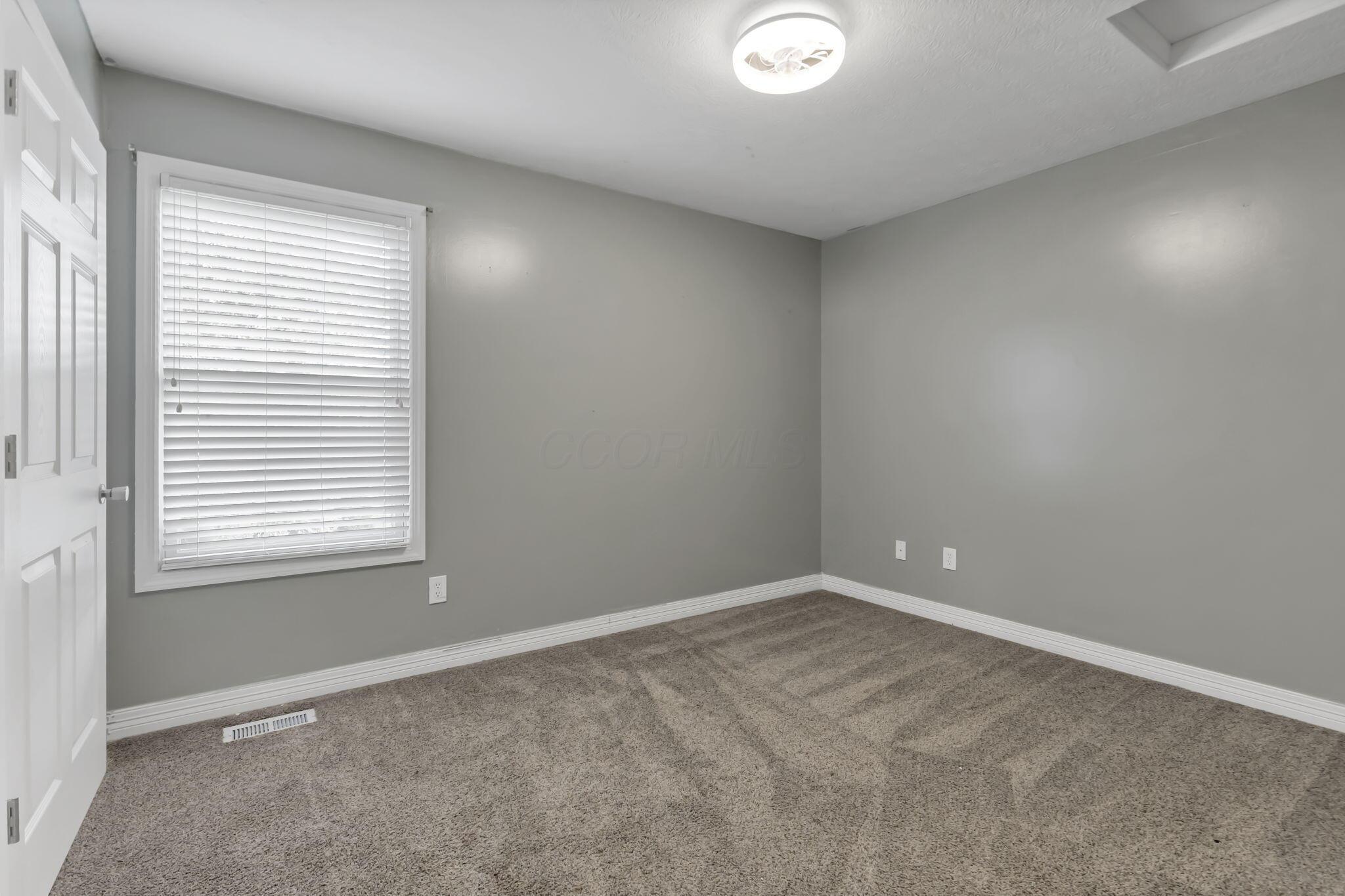 6962 Onyxbluff Lane Property Photo 35