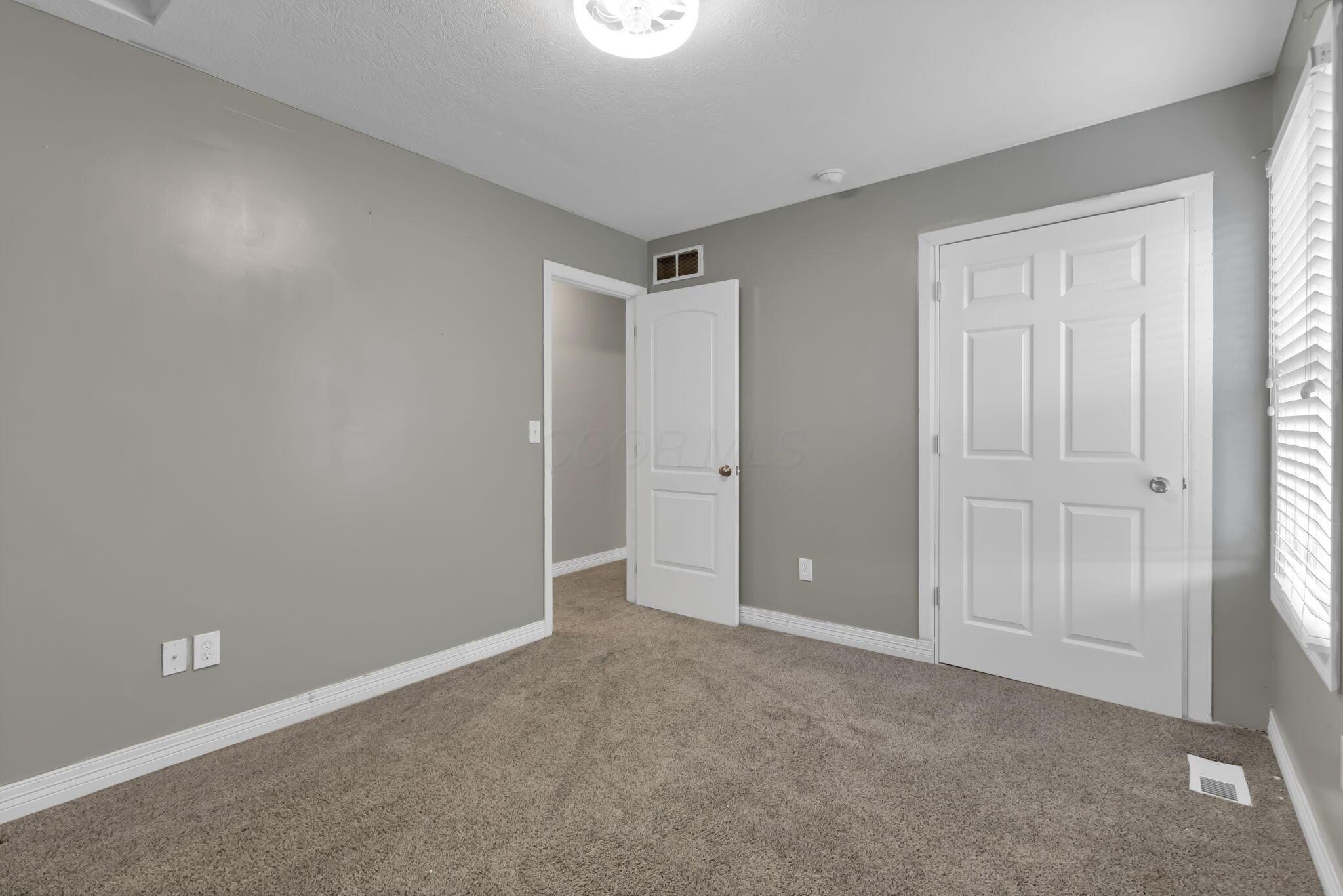 6962 Onyxbluff Lane Property Photo 36