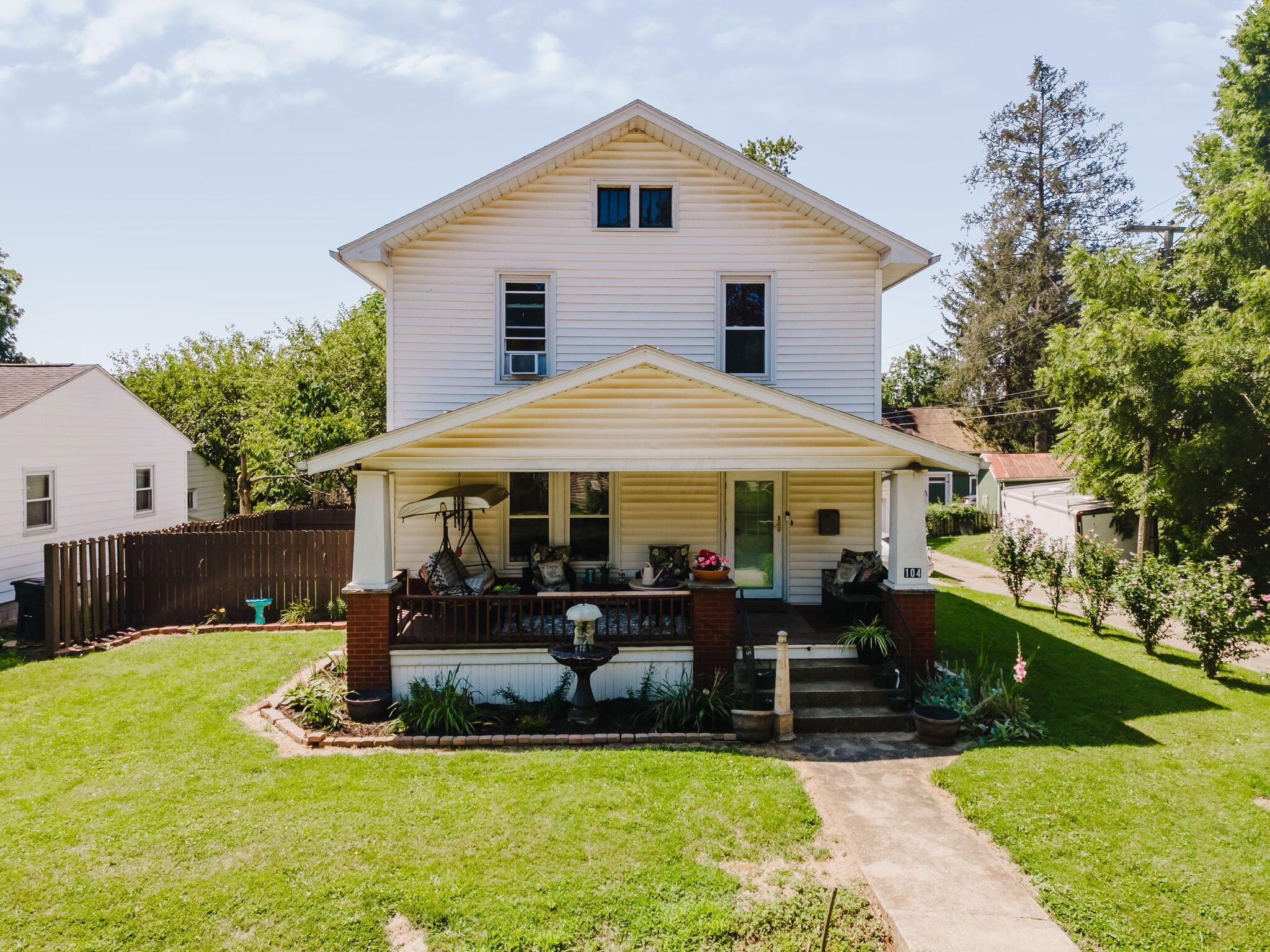 104 E Pleasant Street Property Photo 1