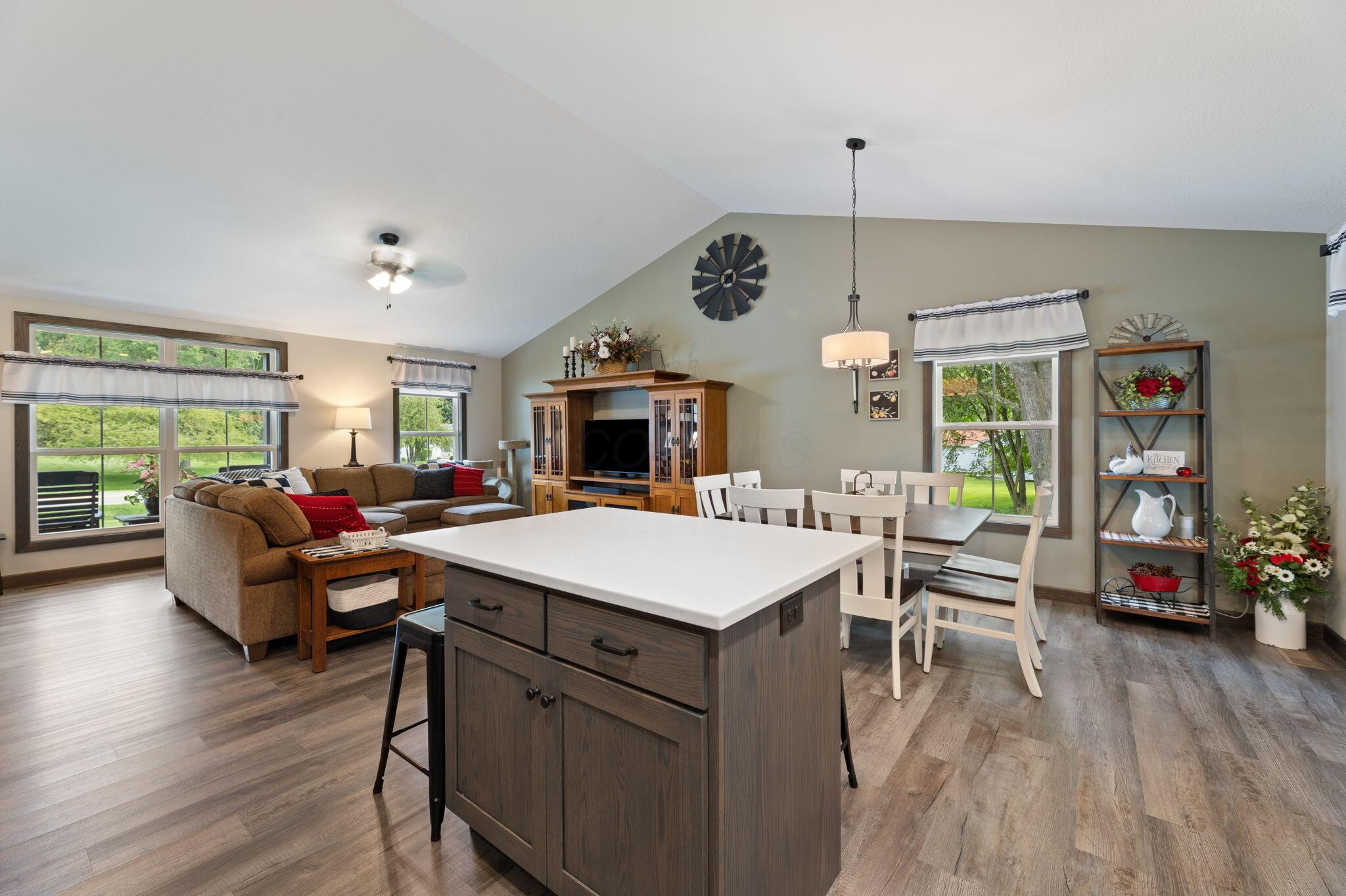 2776 Apple Valley Drive Property Photo 13