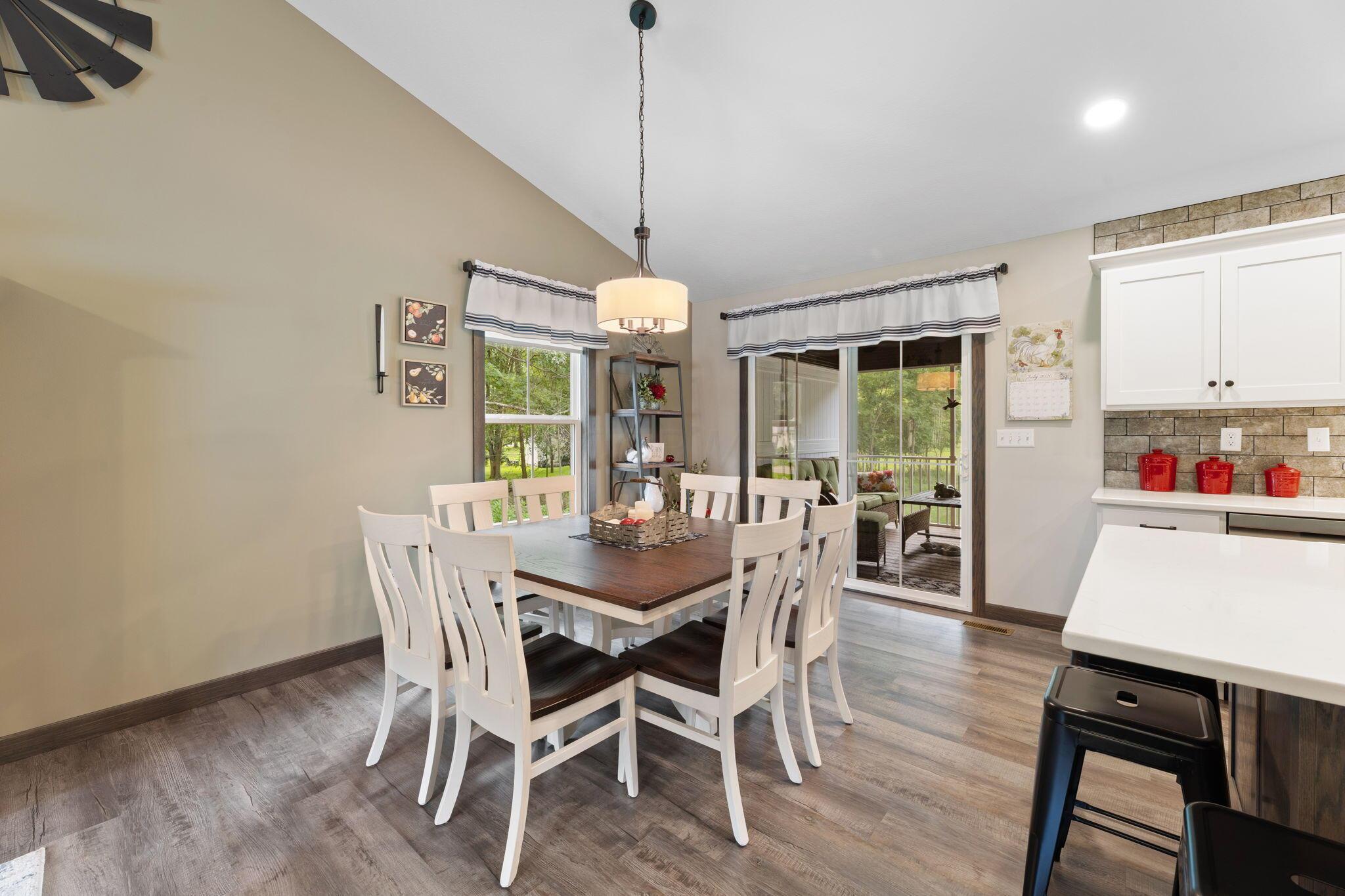 2776 Apple Valley Drive Property Photo 18