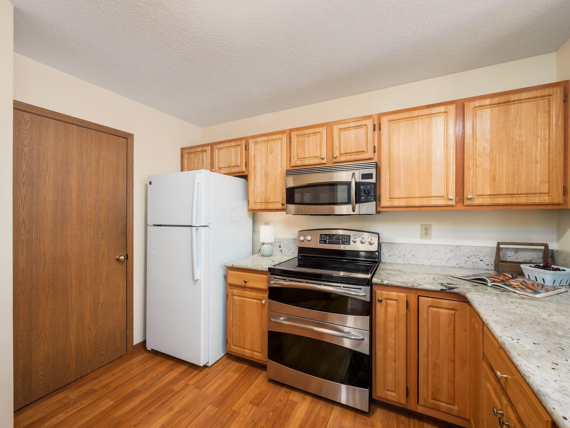 1115 Arbor Oaks Lane Property Photo 7