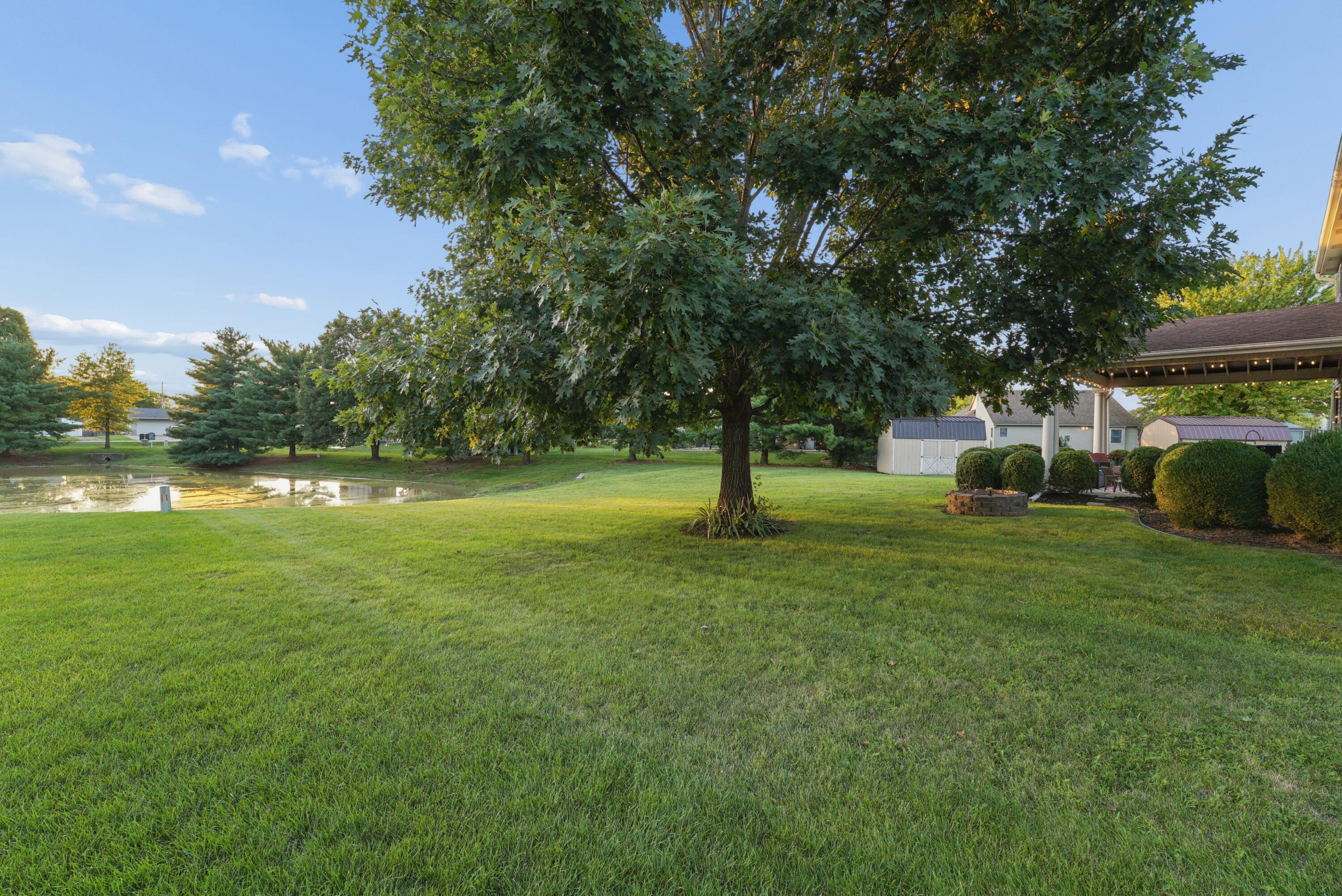 1555 Pecan Place Property Photo 41