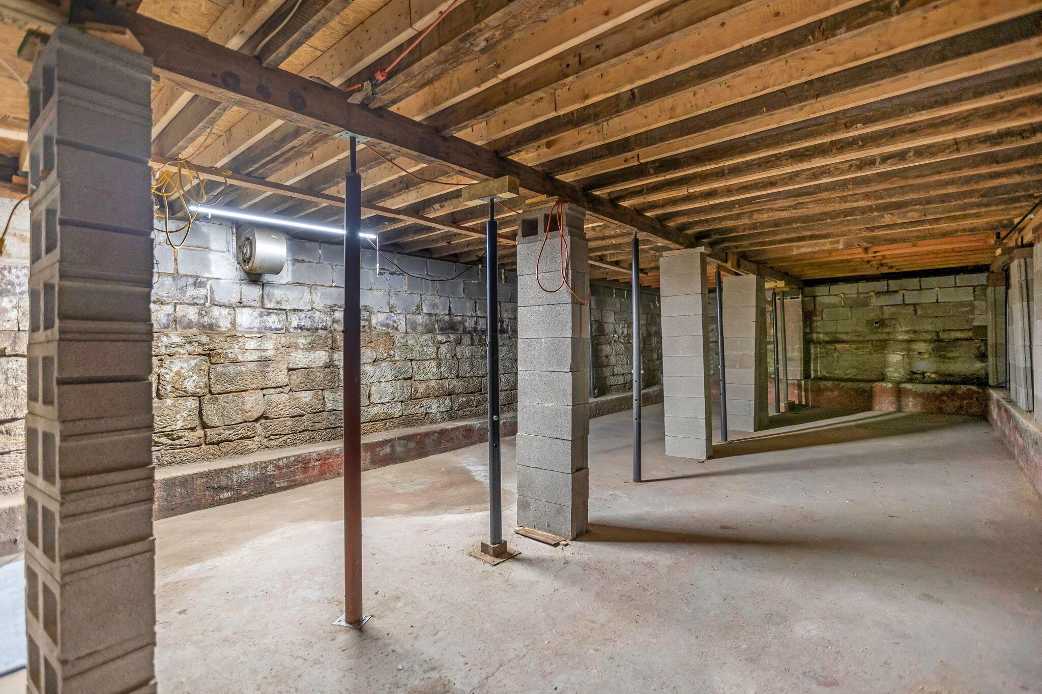 118 E Main Street Property Photo 34