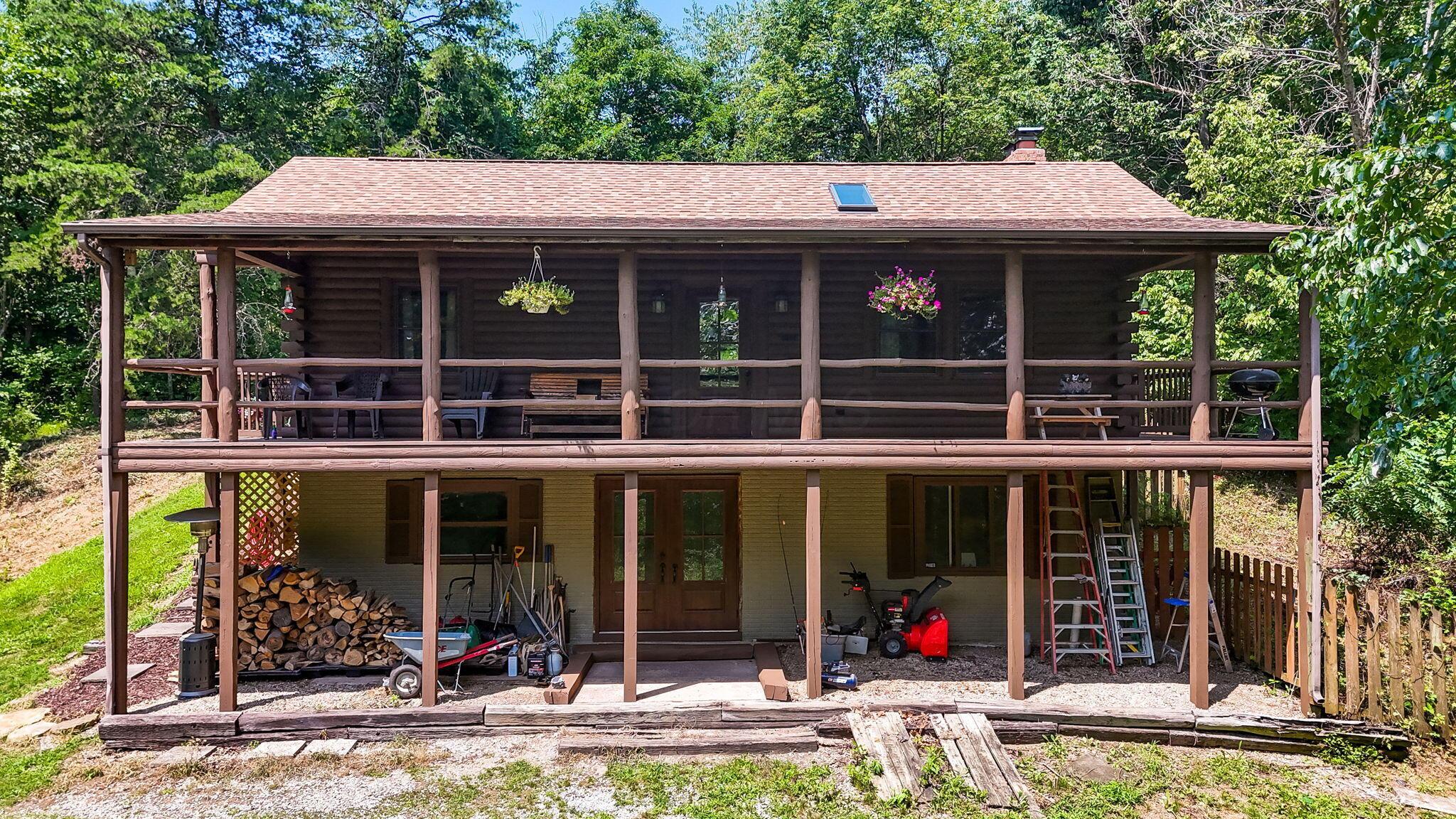 5595 Sheets Road Property Photo 2