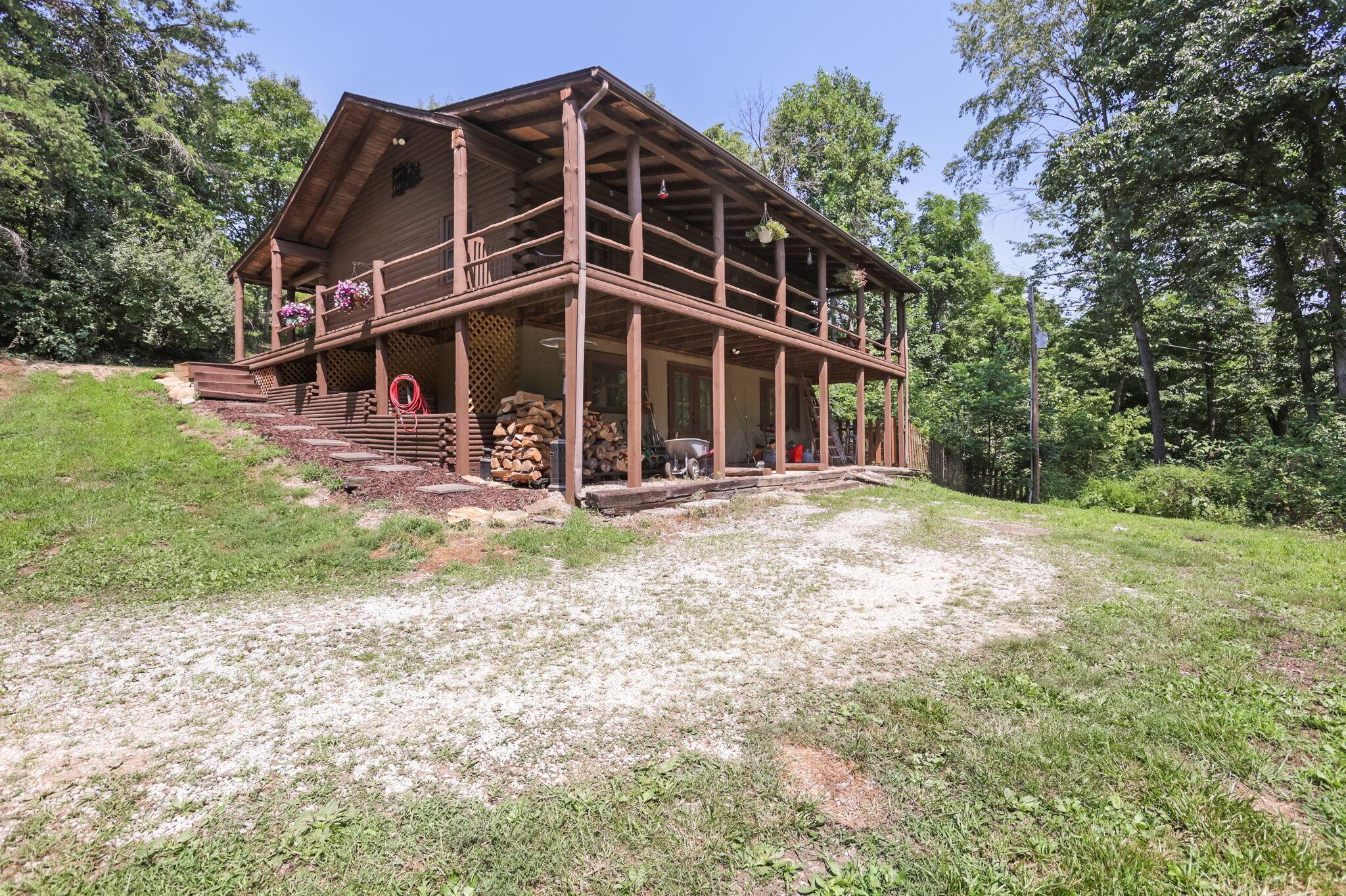 5595 Sheets Road Property Photo 5
