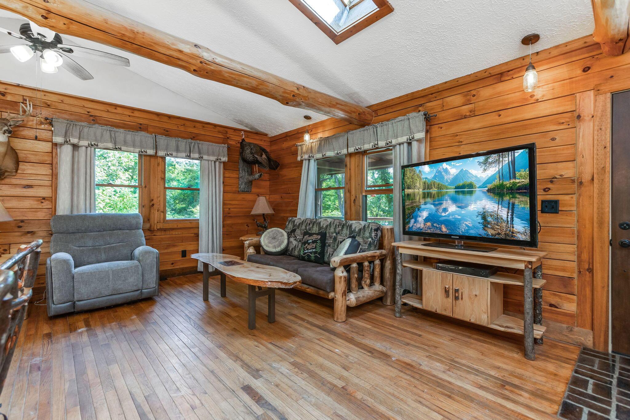 5595 Sheets Road Property Photo 14