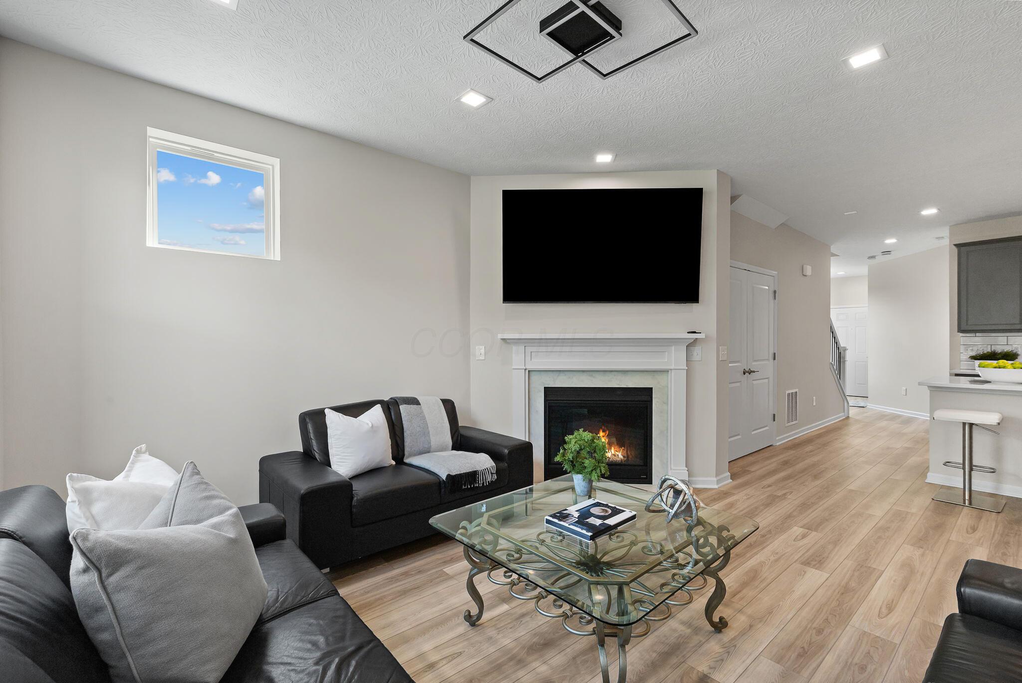 3330 Abberley Drive Property Photo 4