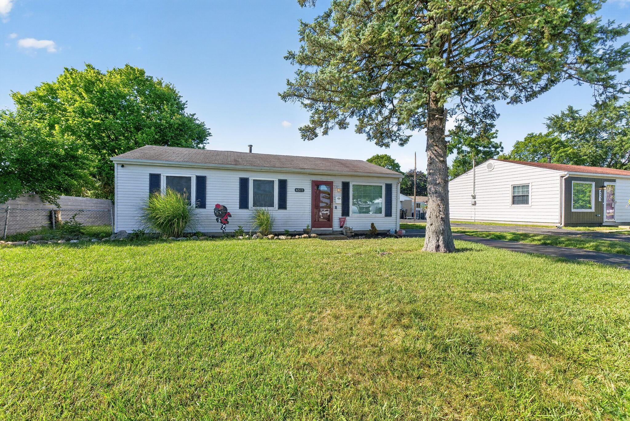 4511 Edgewyn Avenue Property Photo 3