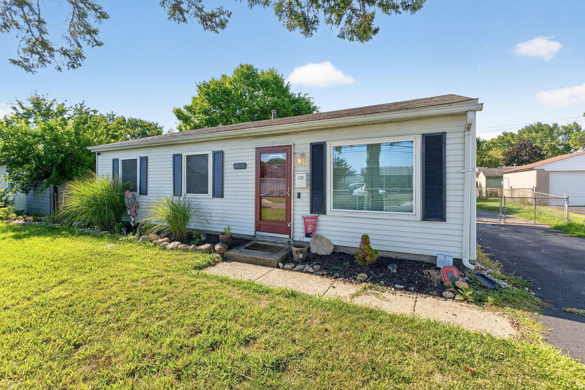4511 Edgewyn Avenue Property Photo 4