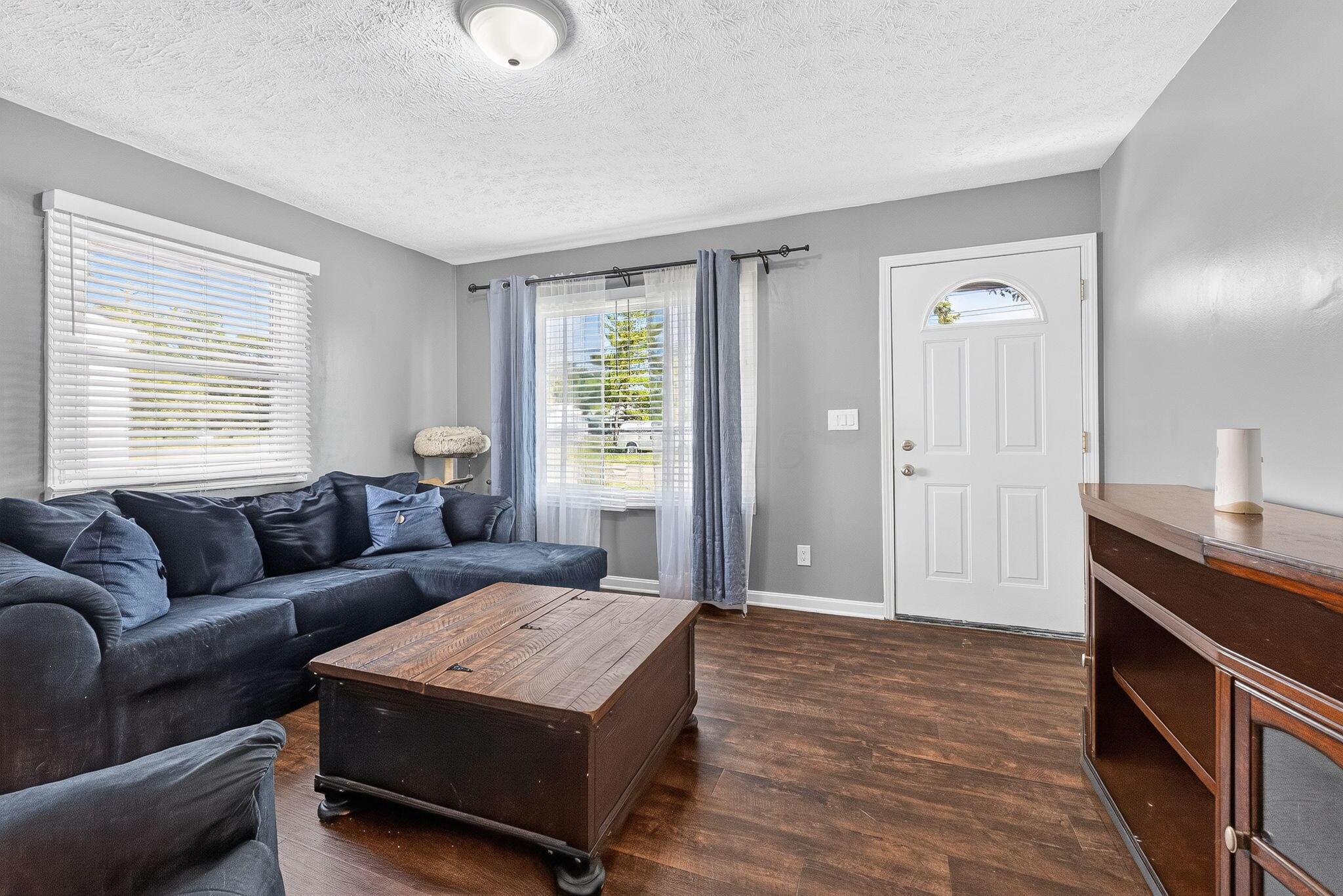 4511 Edgewyn Avenue Property Photo 15