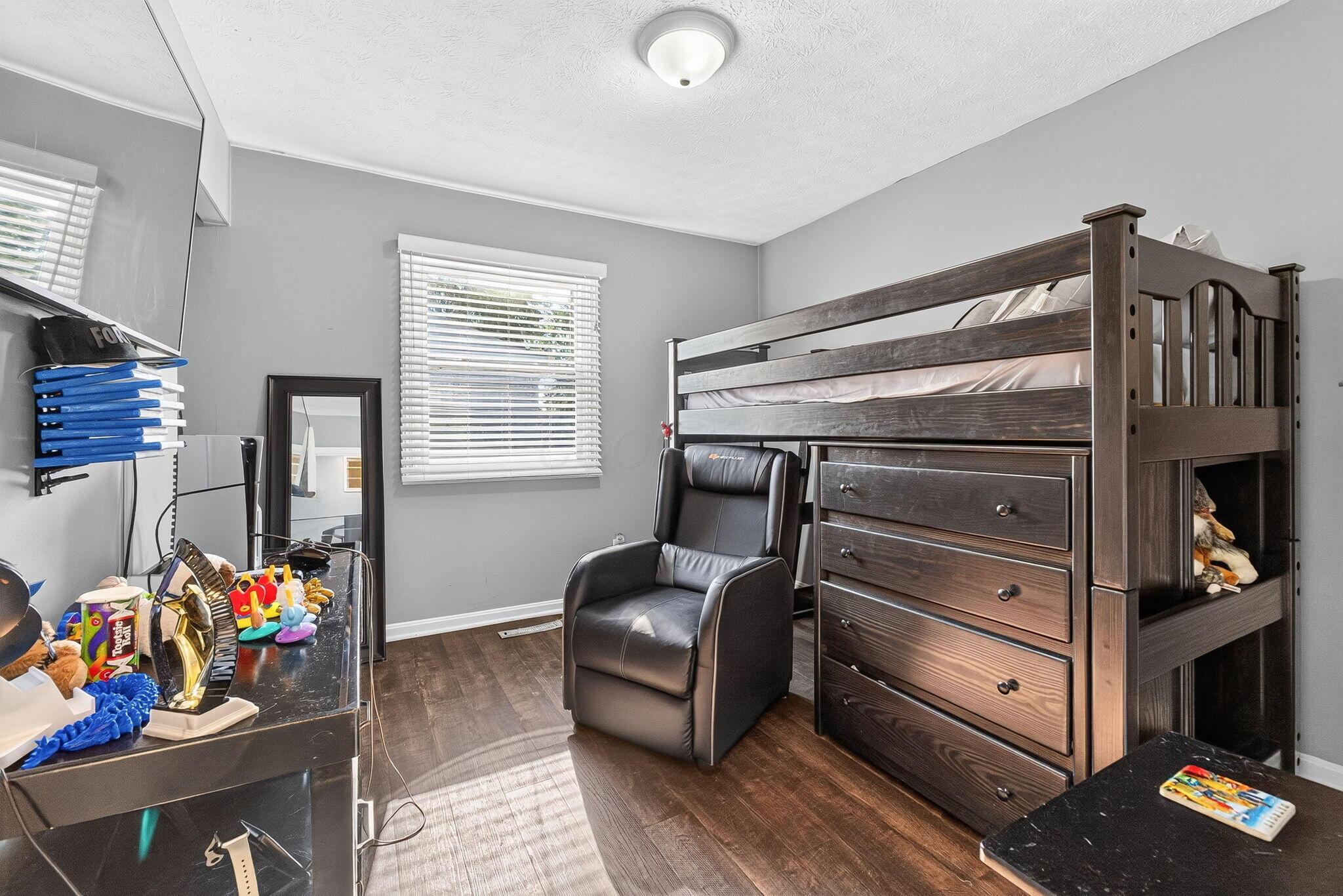 4511 Edgewyn Avenue Property Photo 19