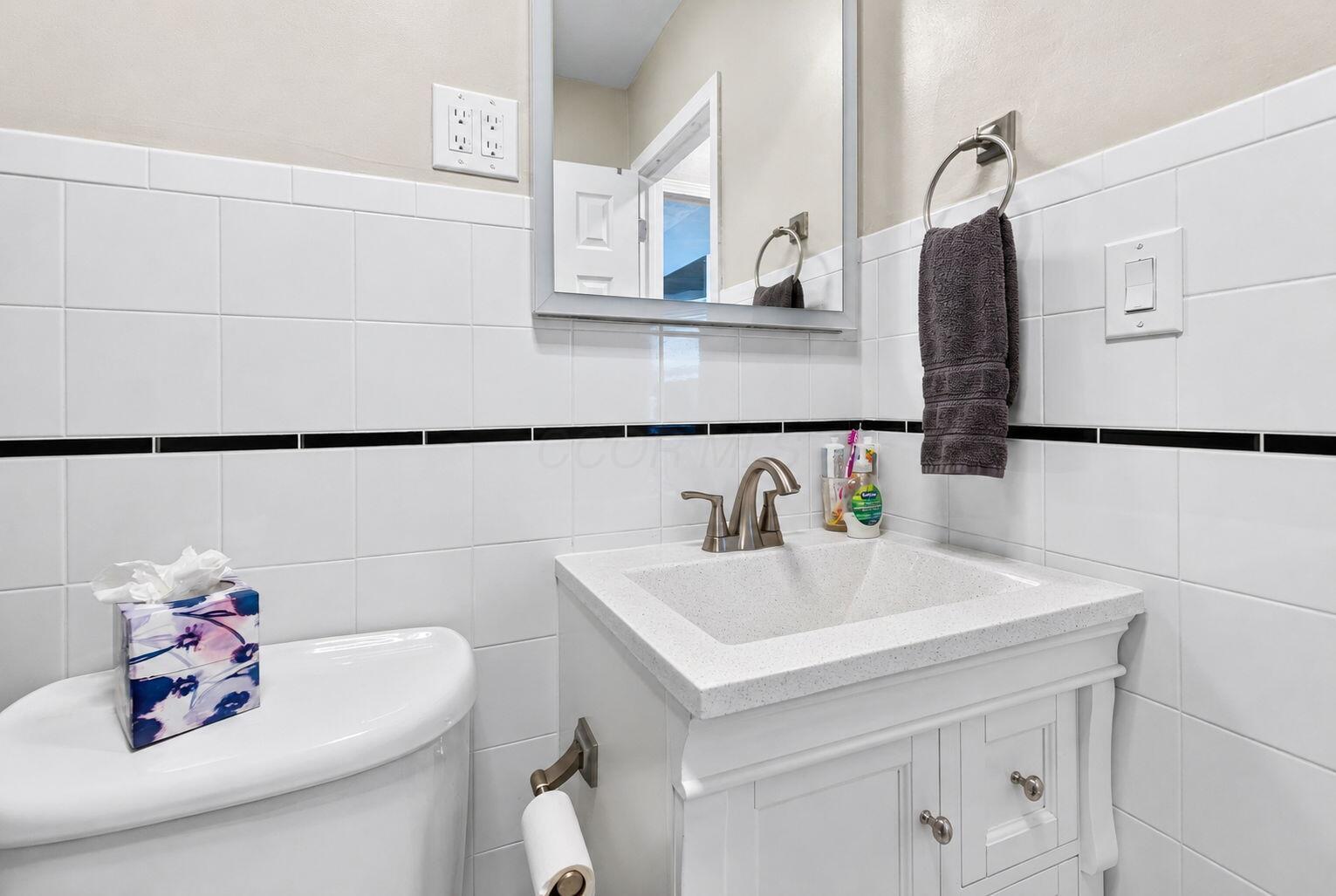 4511 Edgewyn Avenue Property Photo 22