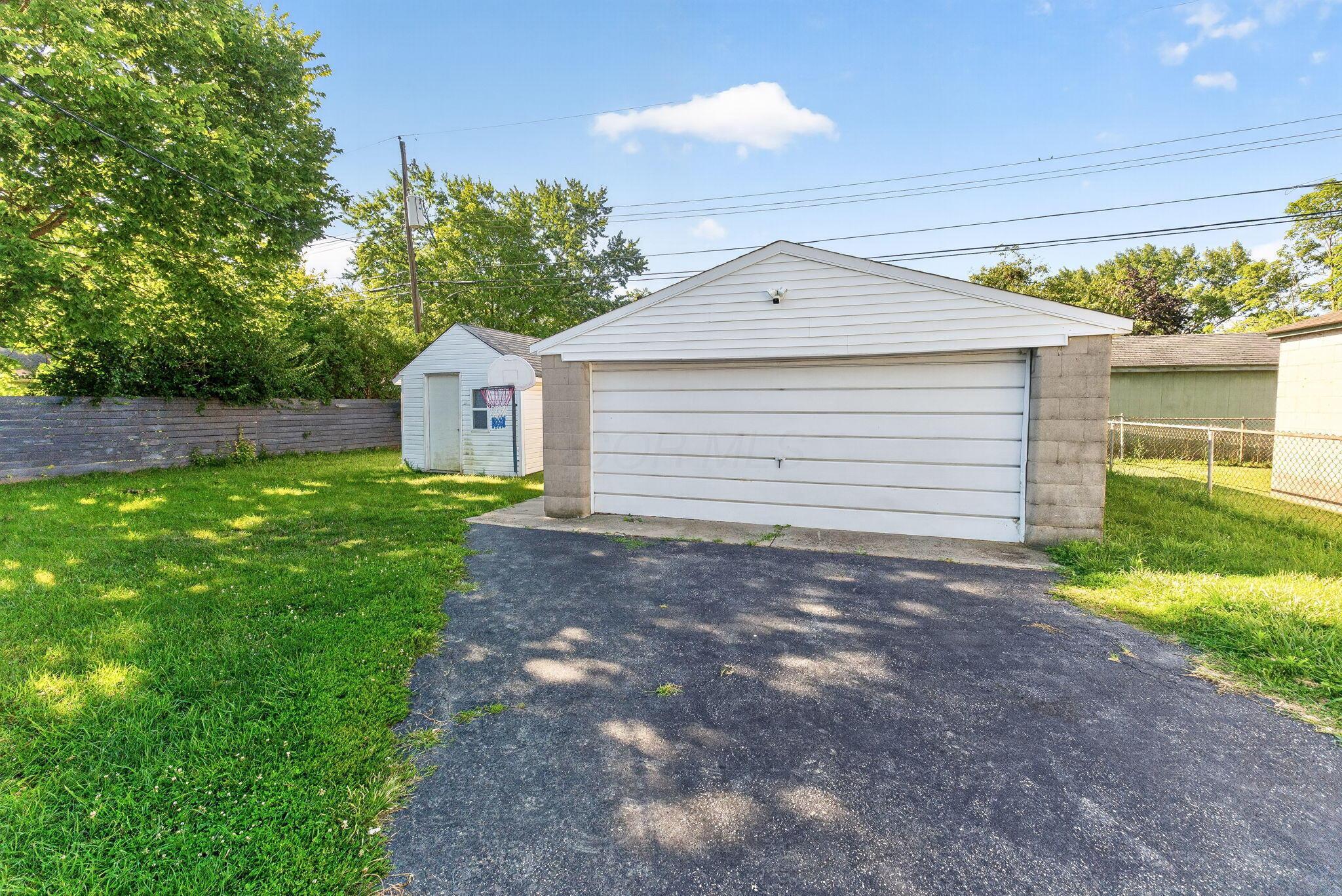 4511 Edgewyn Avenue Property Photo 23