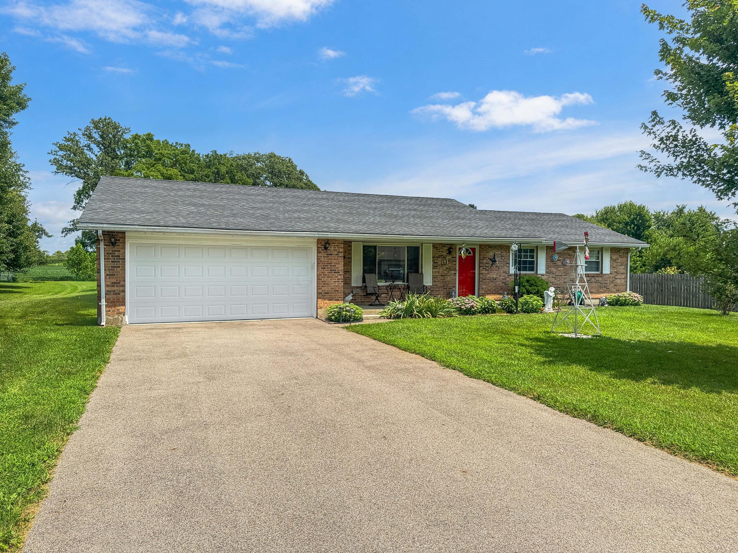 4049 Walnut Grove Circle Property Photo 1