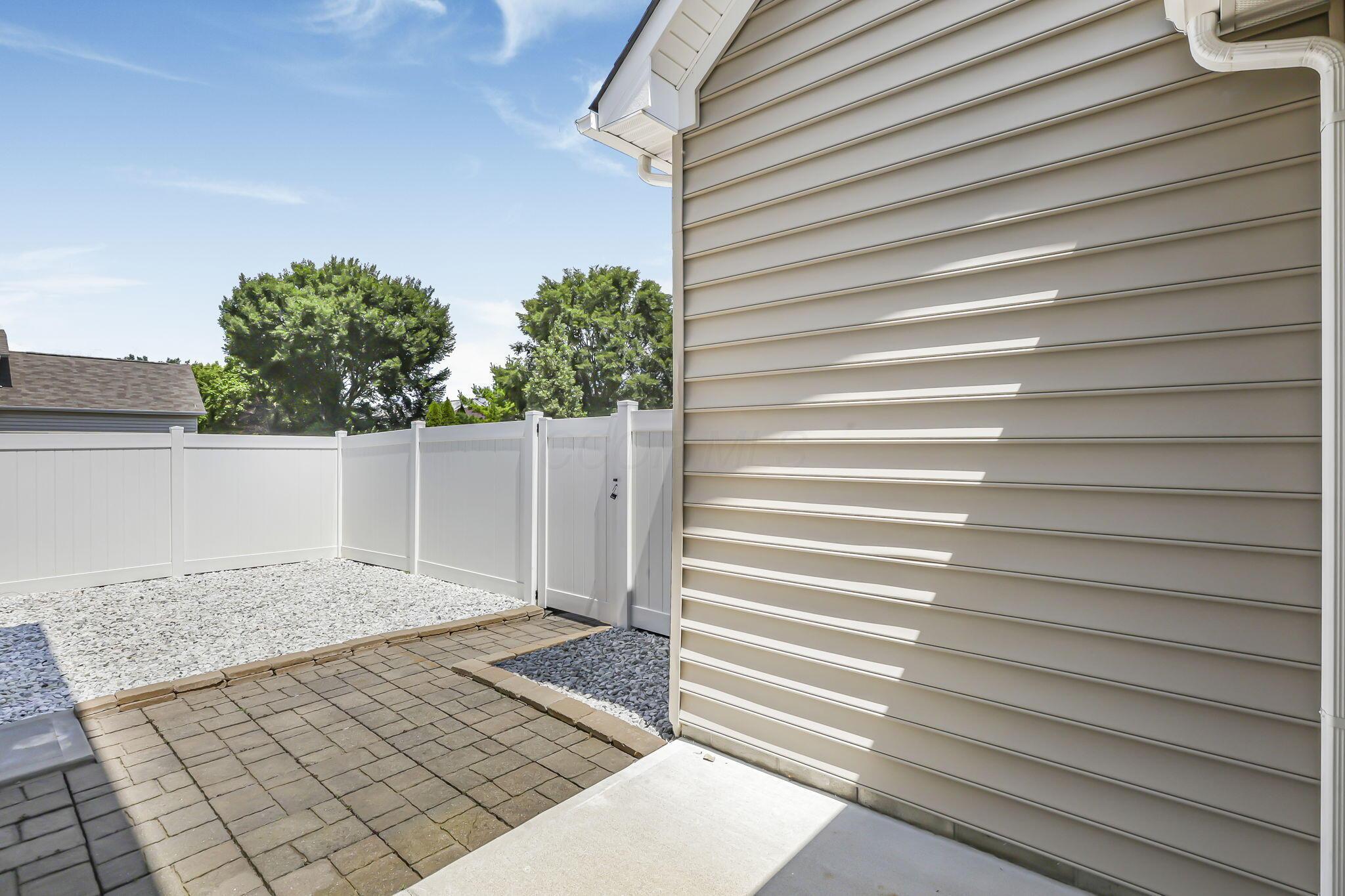 5132 Wildcat Falls Drive Property Photo 46