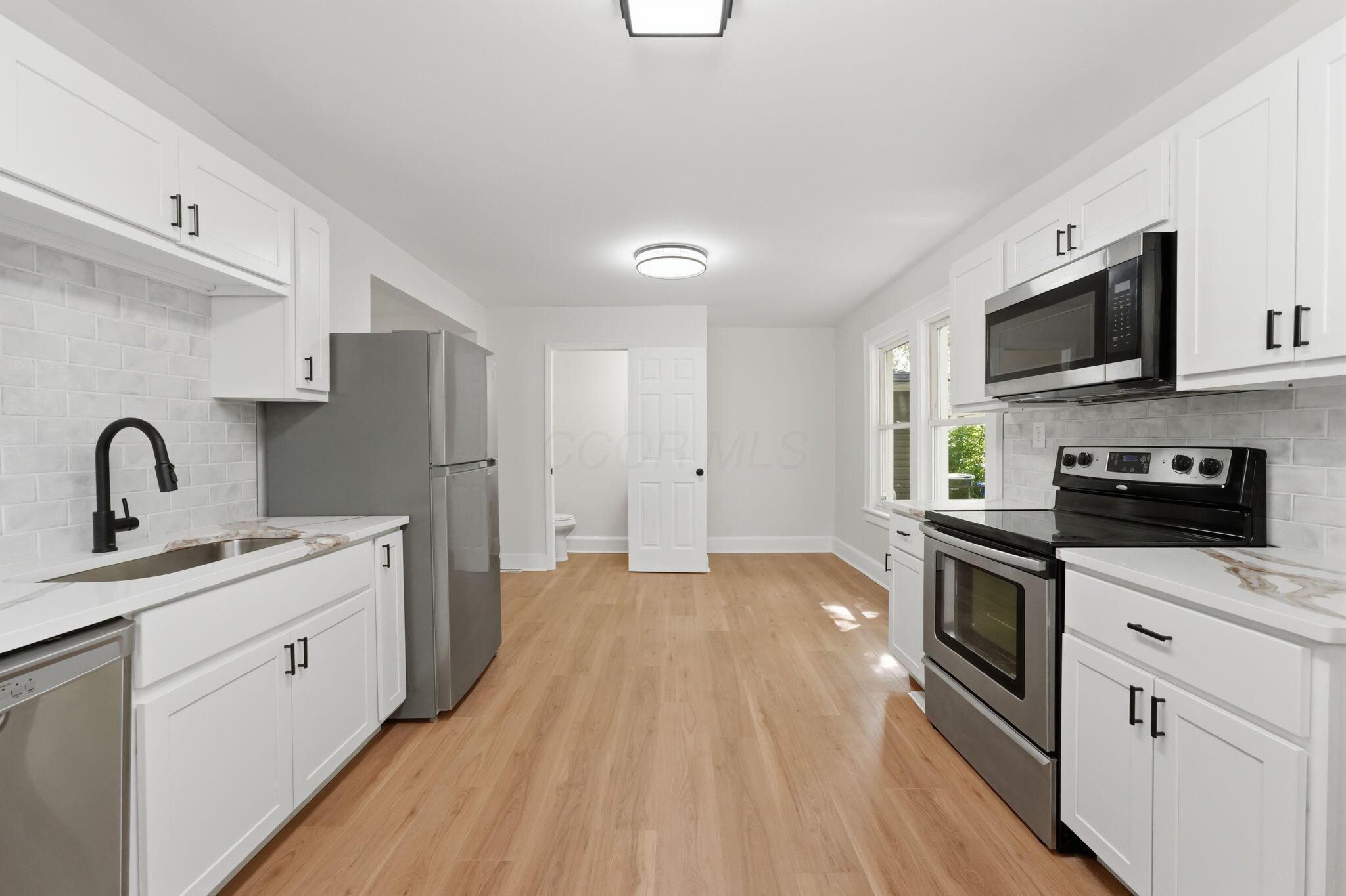 383 S Wayne Avenue Property Photo 1