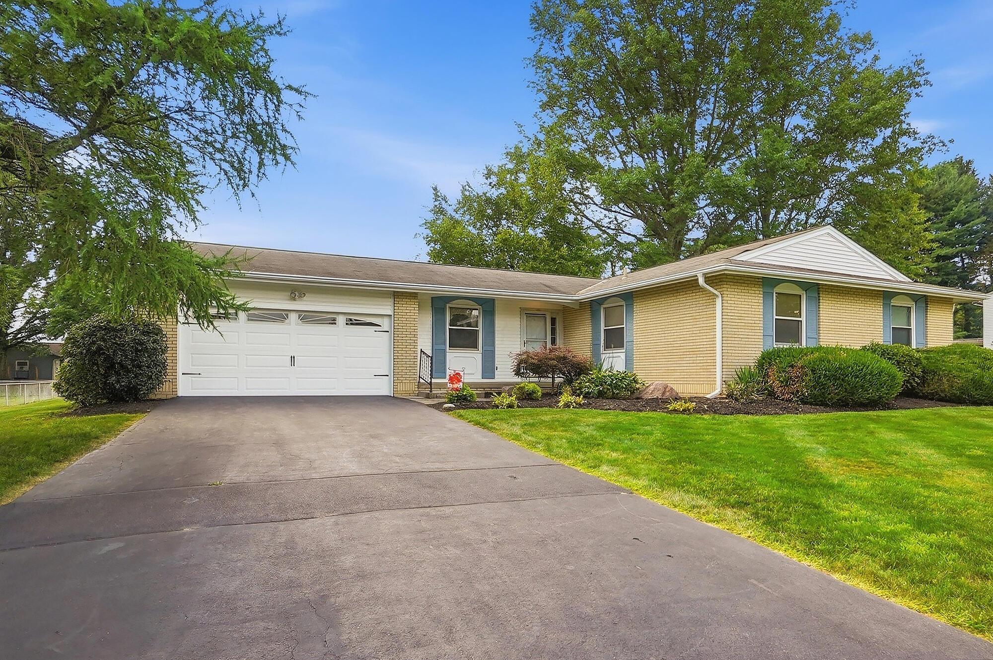 339 Pickering Drive Property Photo 2