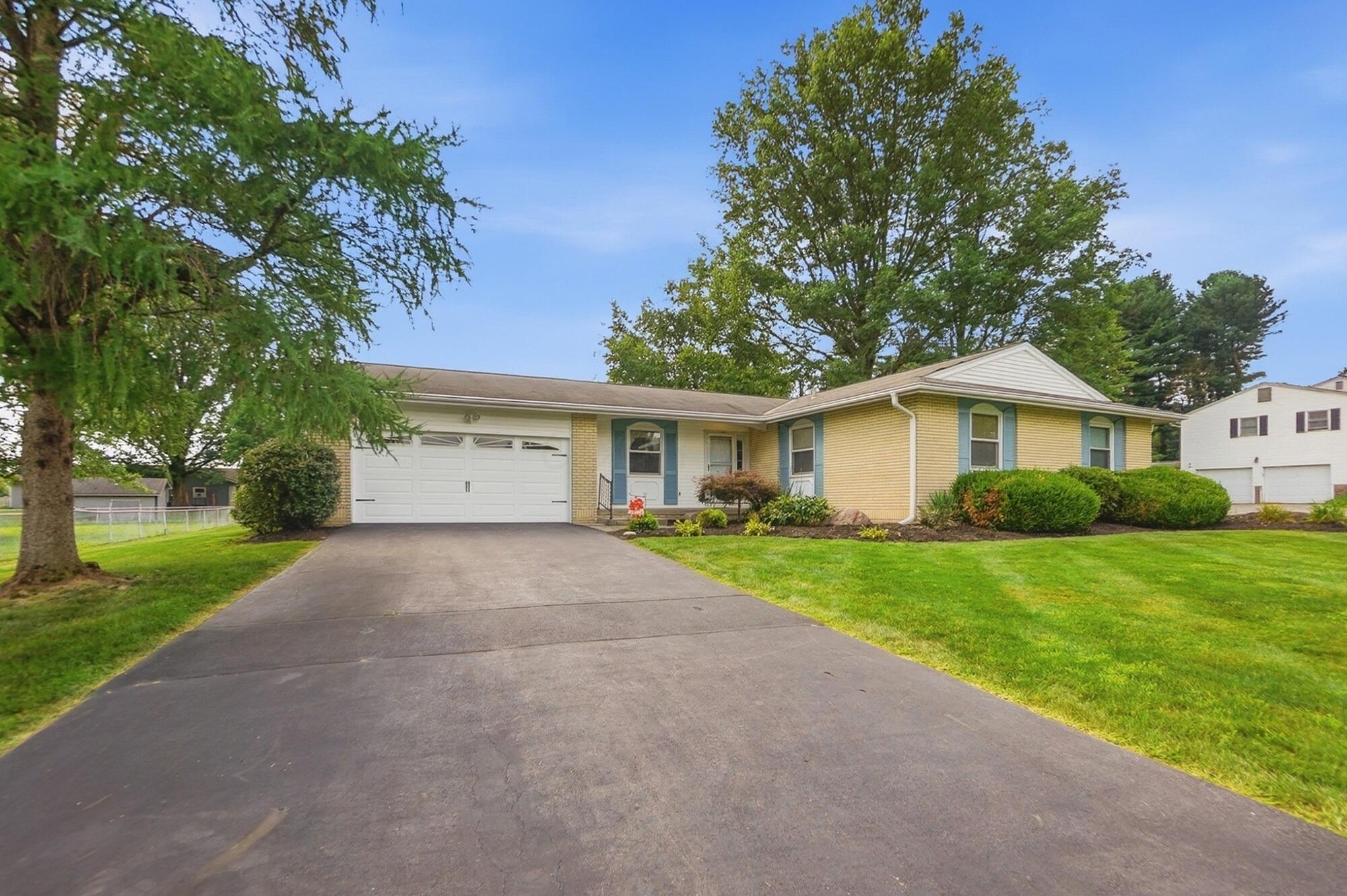 339 Pickering Drive Property Photo 4
