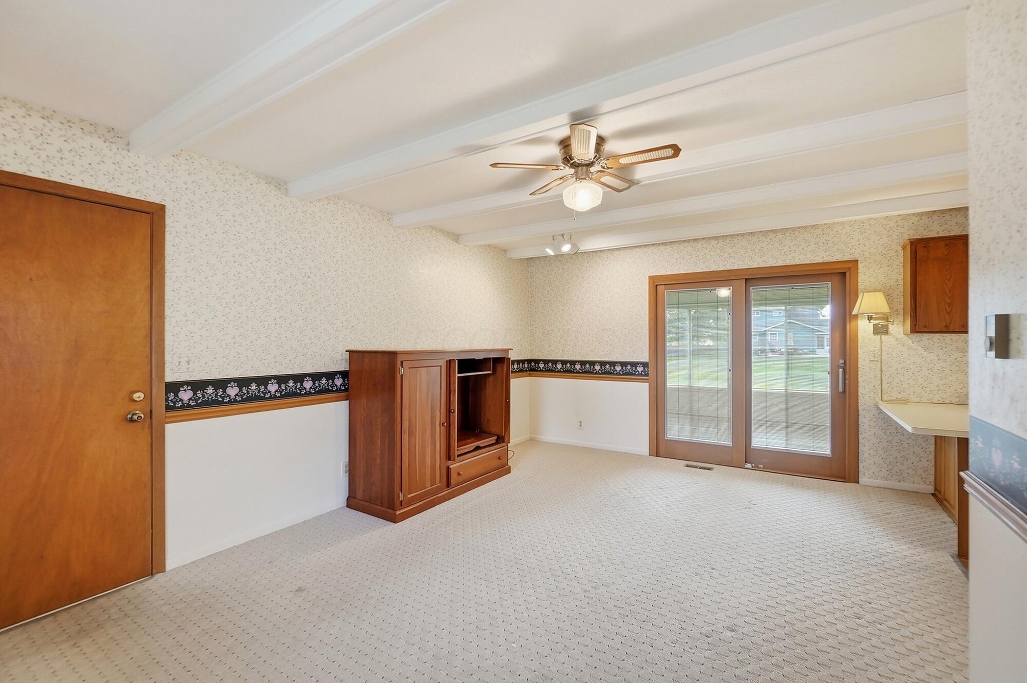 339 Pickering Drive Property Photo 6