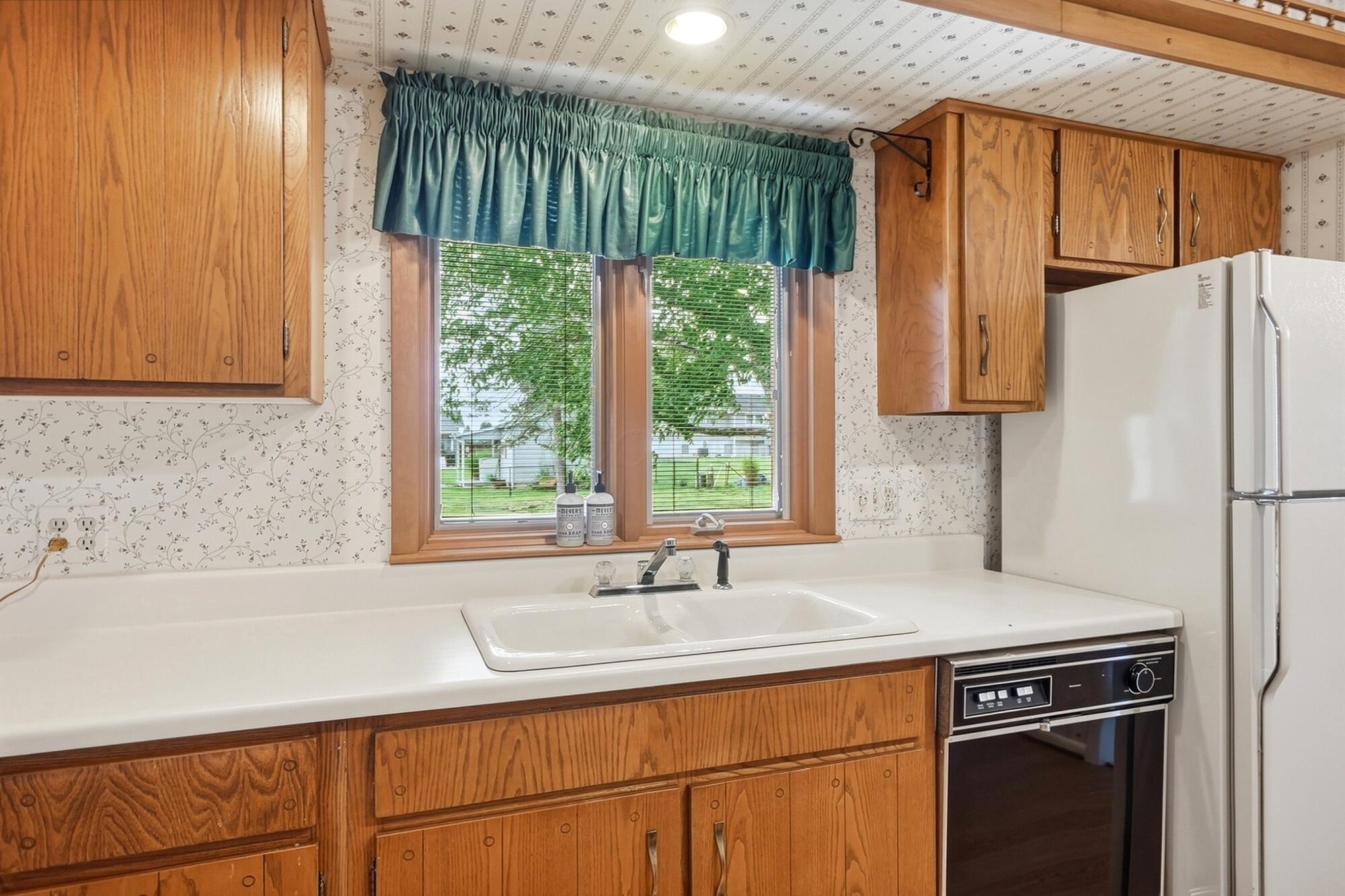 339 Pickering Drive Property Photo 11